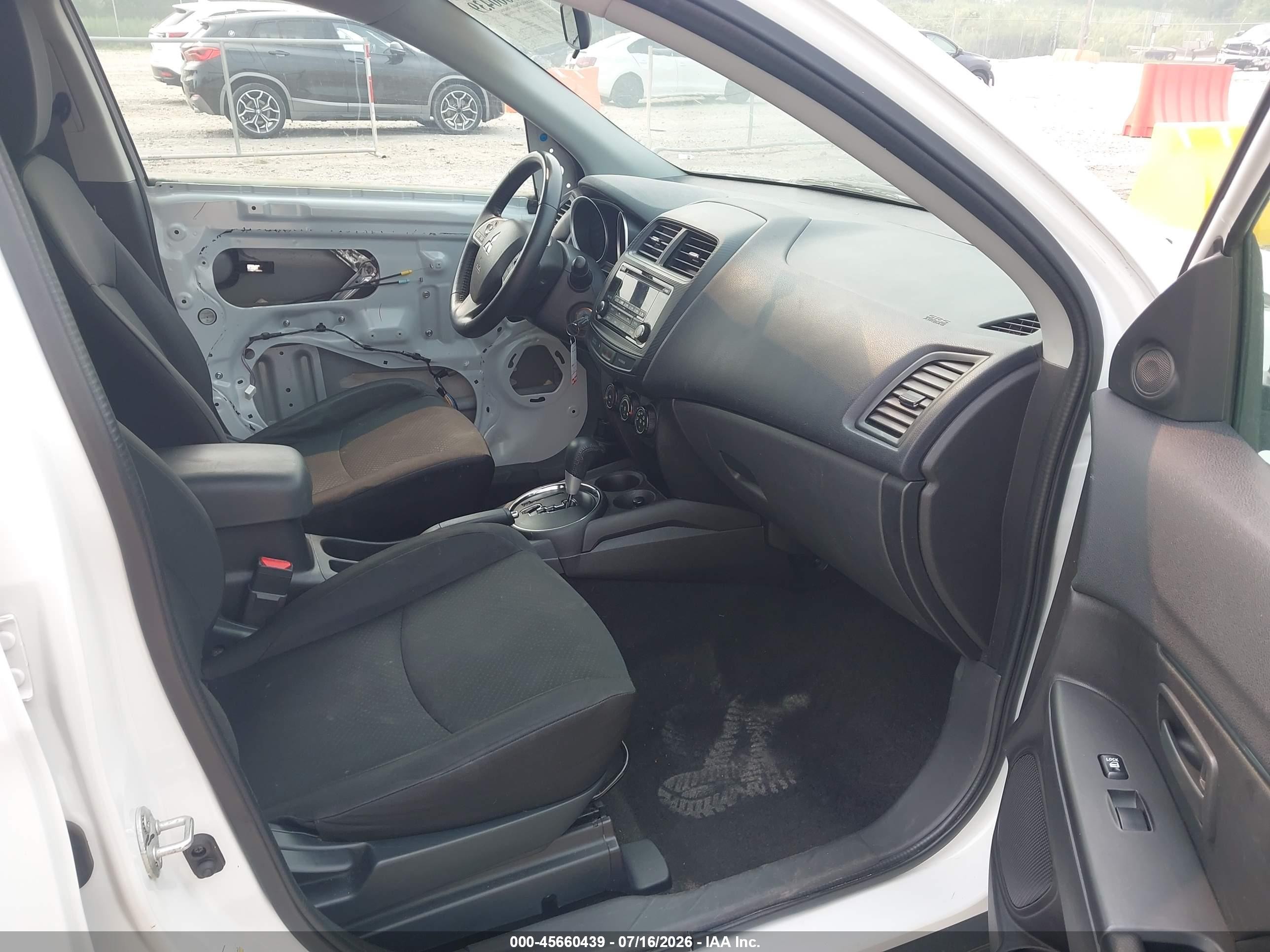 2015 Mitsubishi Outlander Sport Es White vin: 4A4AR3AU4FE060820
