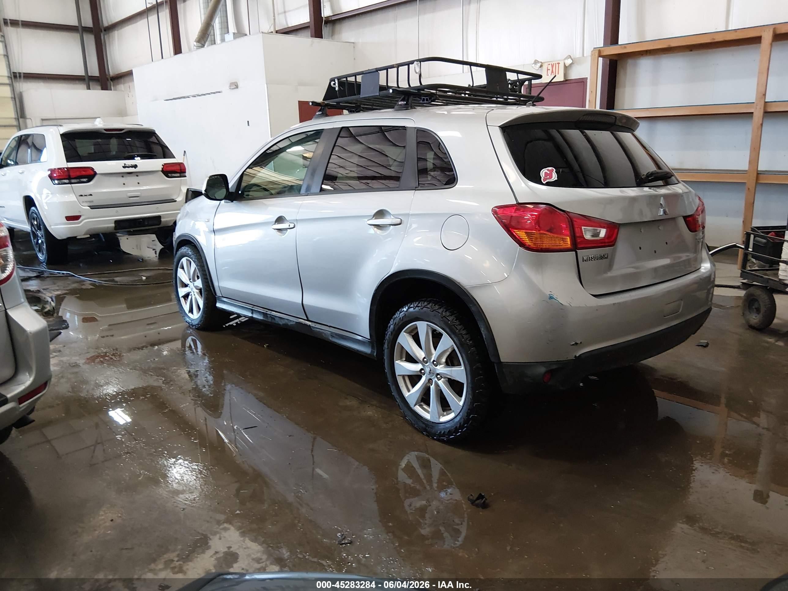 2015 Mitsubishi Outlander Sport Es Silver vin: 4A4AR3AU4FE062003
