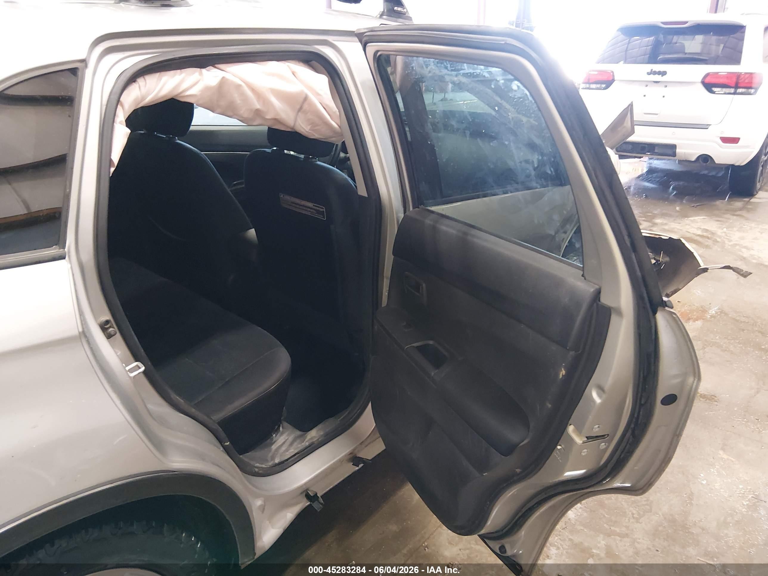 2015 Mitsubishi Outlander Sport Es Silver vin: 4A4AR3AU4FE062003