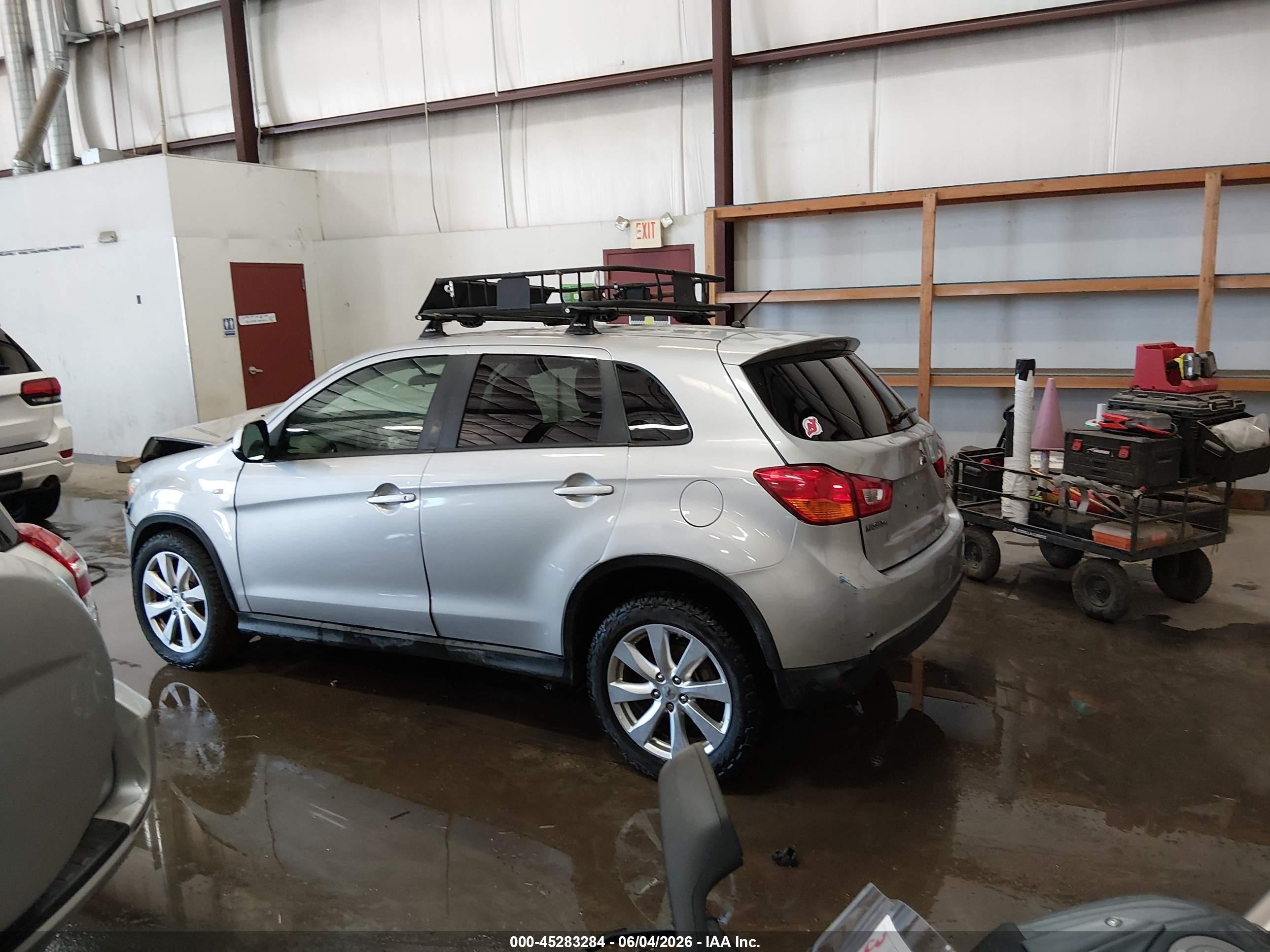 2015 Mitsubishi Outlander Sport Es Silver vin: 4A4AR3AU4FE062003