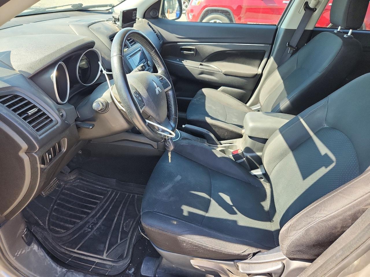 2015 Mitsubishi Outlander Sport Es Silver vin: 4A4AR3AU5FE040043