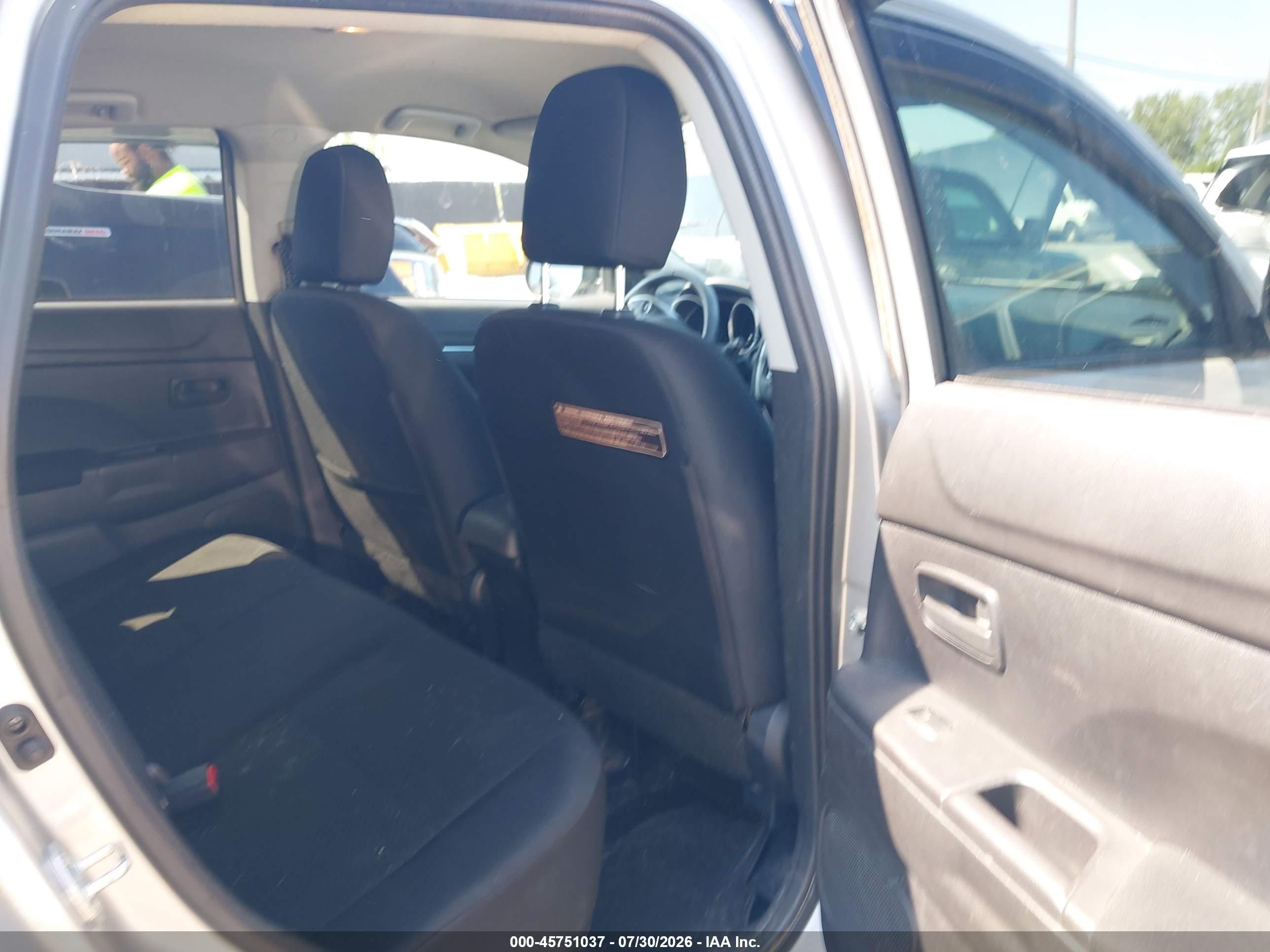2014 Mitsubishi Outlander Sport Es Silver vin: 4A4AR3AU6EE021077