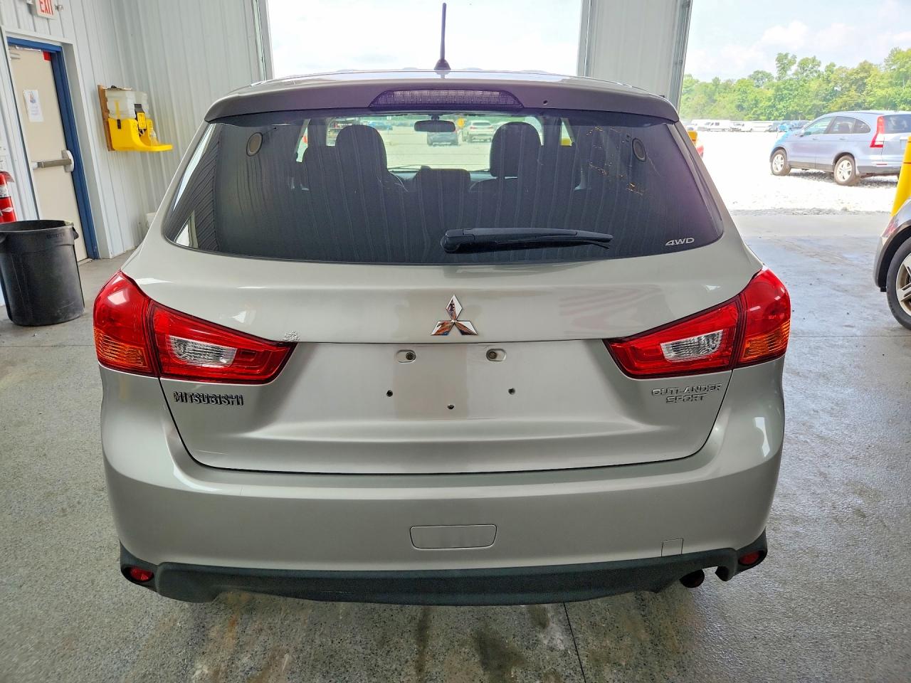 2015 Mitsubishi Outlander Sport Es Silver vin: 4A4AR3AU6FE011005