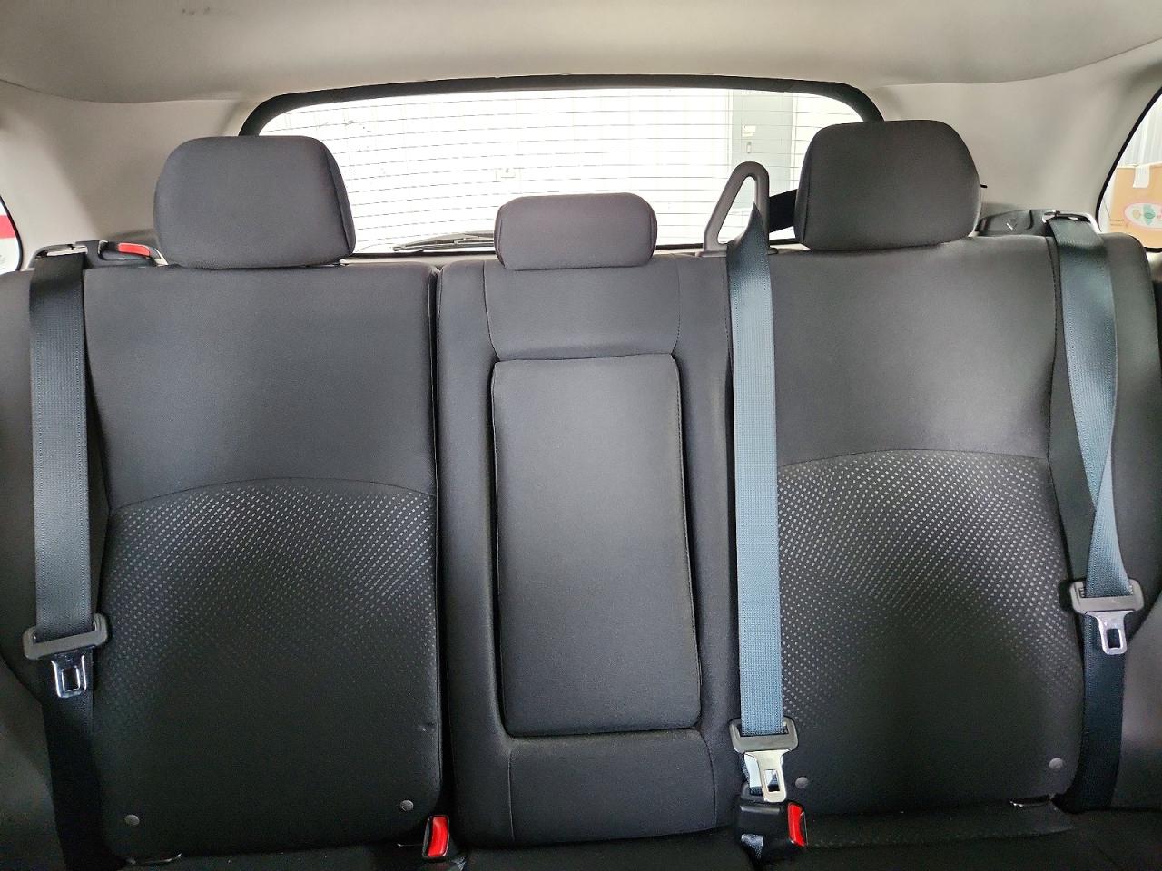 2015 Mitsubishi Outlander Sport Es Silver vin: 4A4AR3AU6FE011005