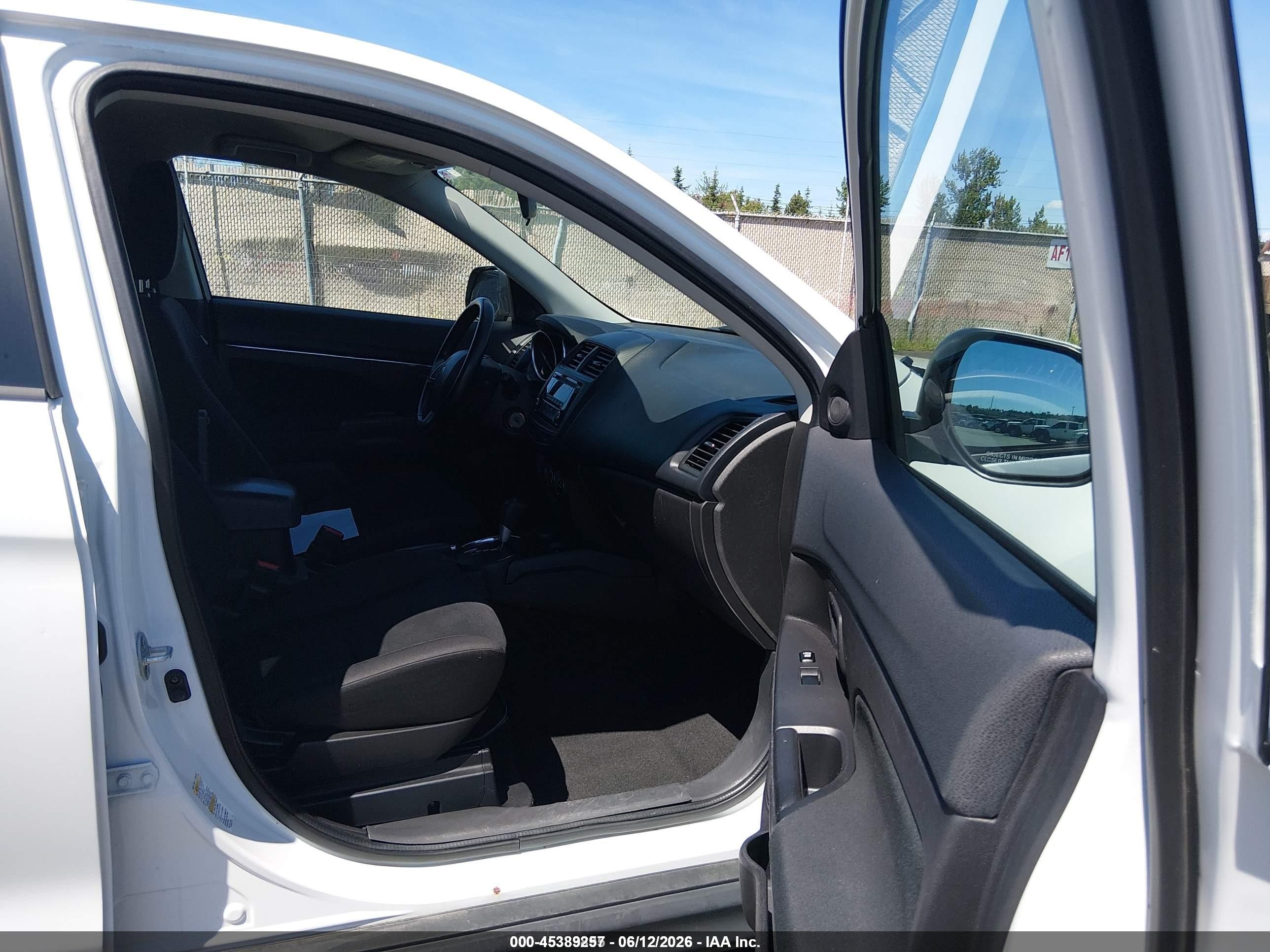 2015 Mitsubishi Outlander Sport Es White vin: 4A4AR3AU6FE044442