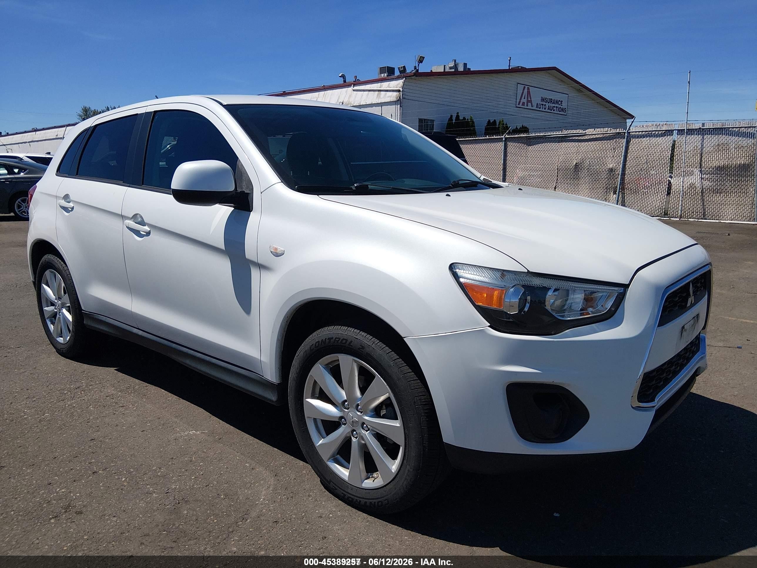 2015 Mitsubishi Outlander Sport Es White vin: 4A4AR3AU6FE044442