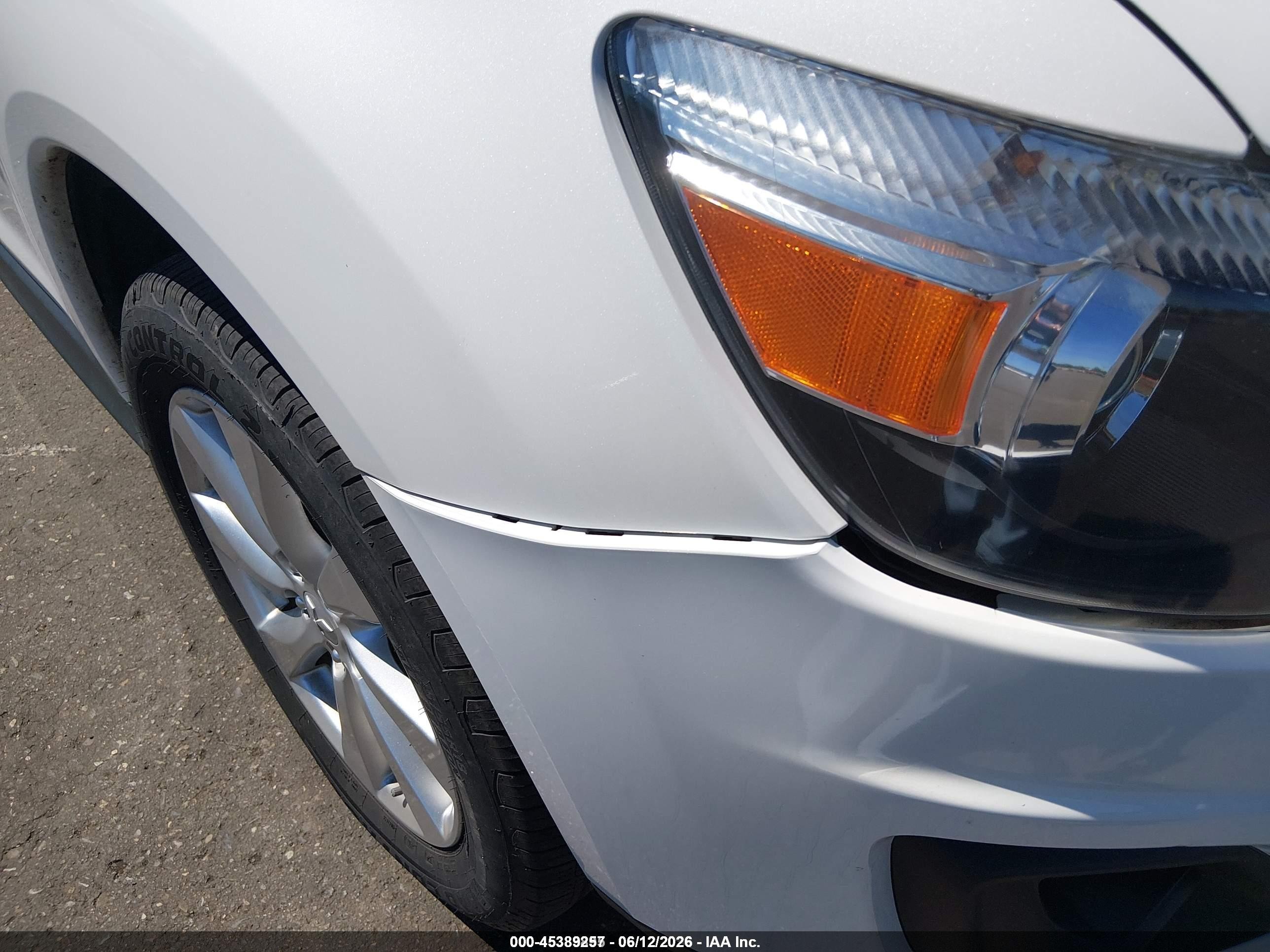 2015 Mitsubishi Outlander Sport Es White vin: 4A4AR3AU6FE044442