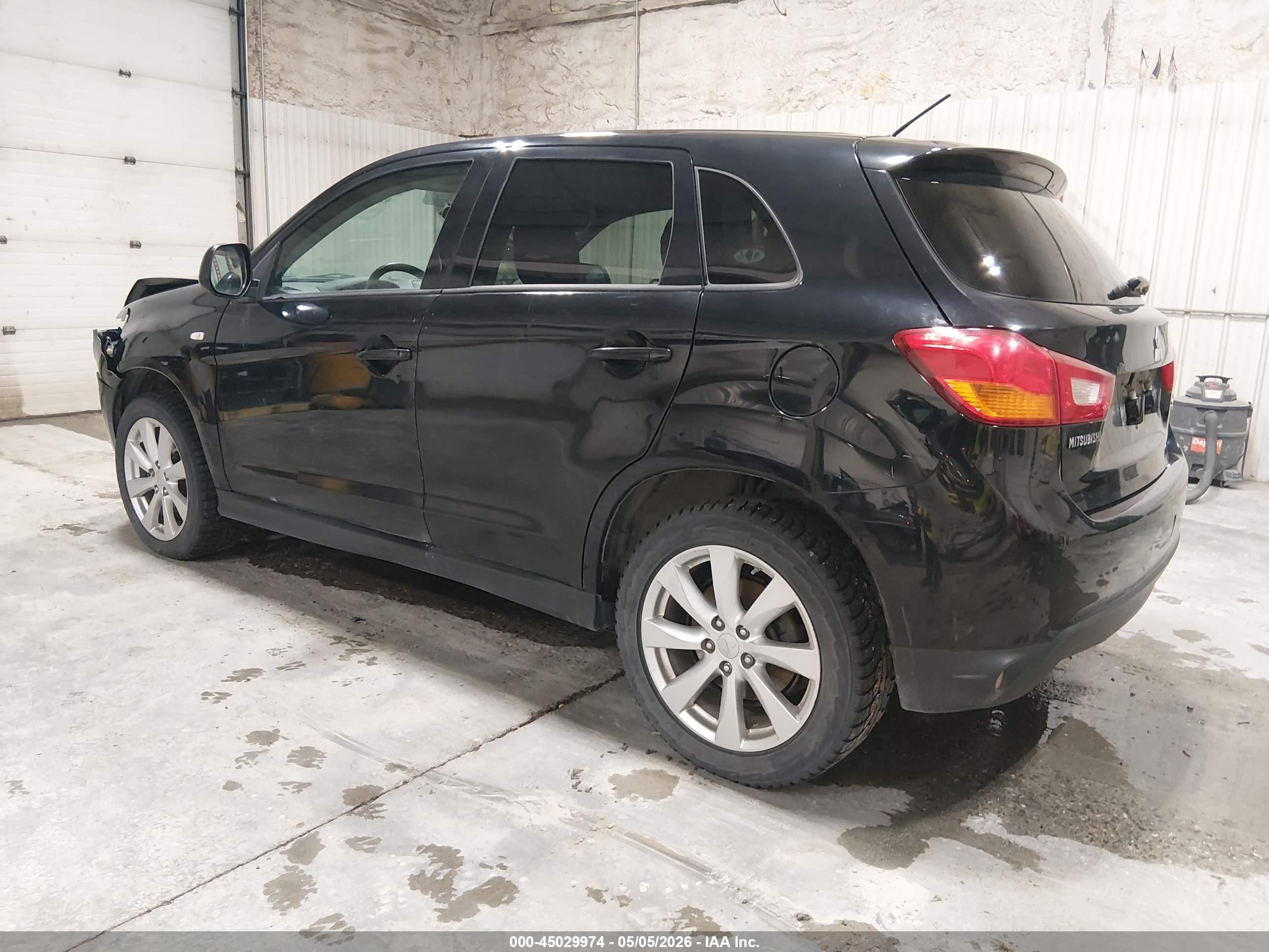 2015 Mitsubishi Outlander Sport Es Черный vin: 4A4AR3AU7FE013393