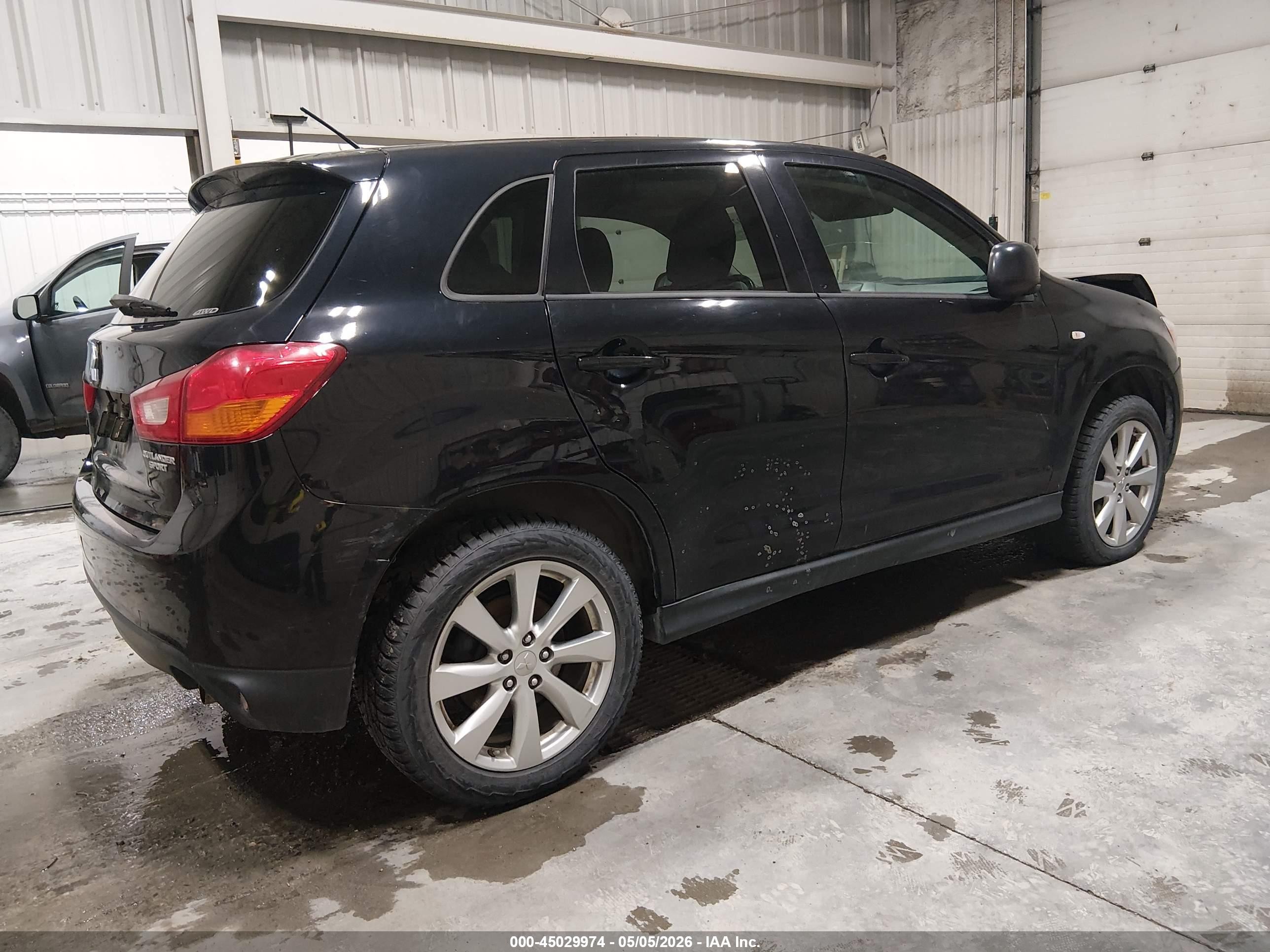 2015 Mitsubishi Outlander Sport Es Черный vin: 4A4AR3AU7FE013393