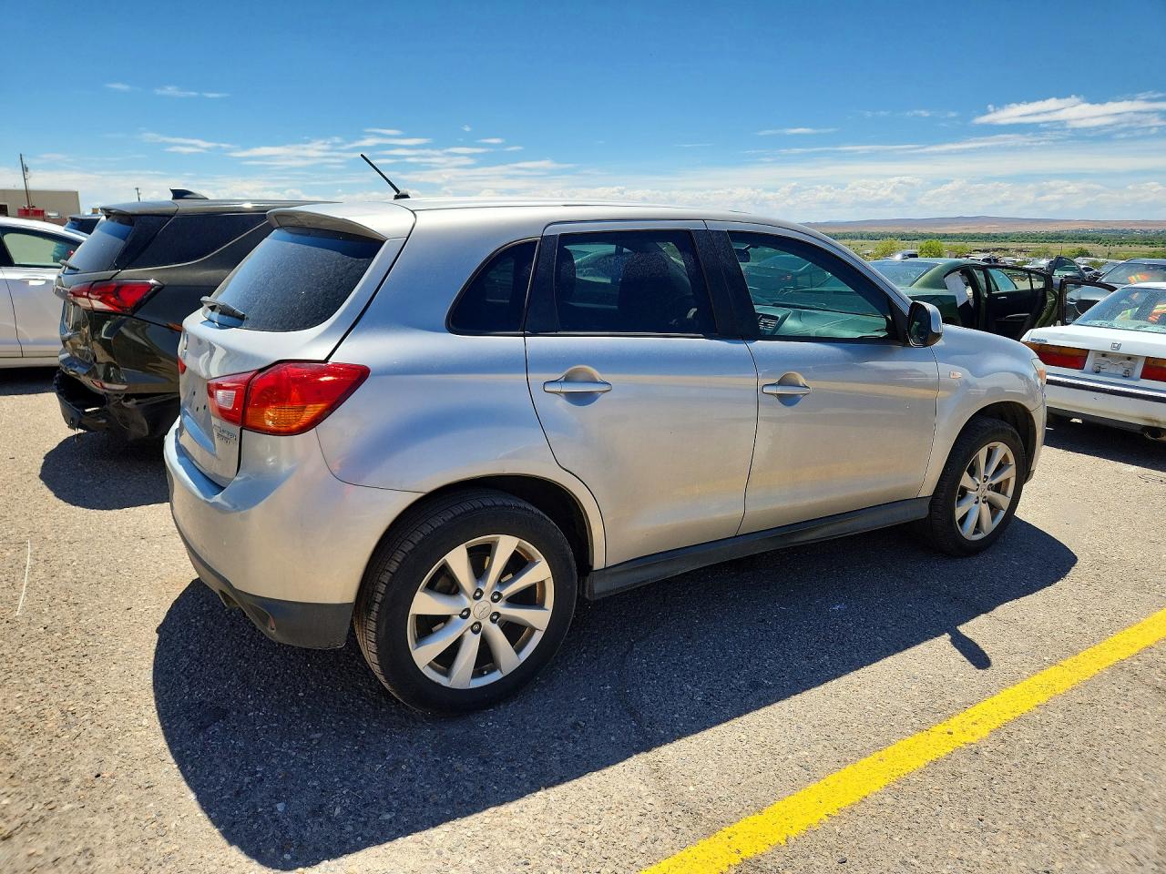 2015 Mitsubishi Outlander Sport Es Silver vin: 4A4AR3AU7FE030369