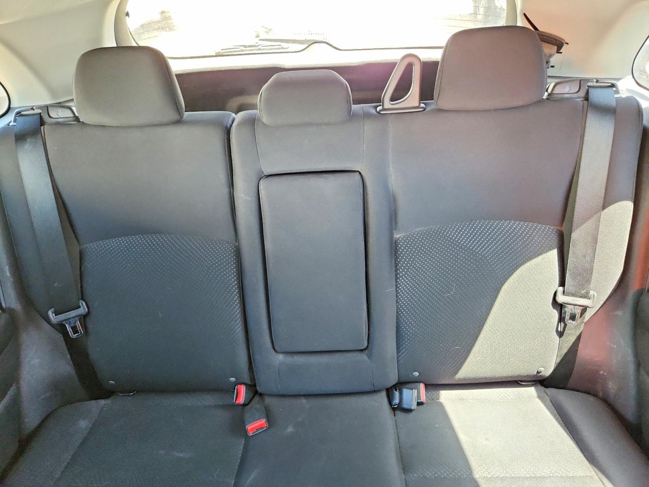 2015 Mitsubishi Outlander Sport Es Silver vin: 4A4AR3AU7FE030369
