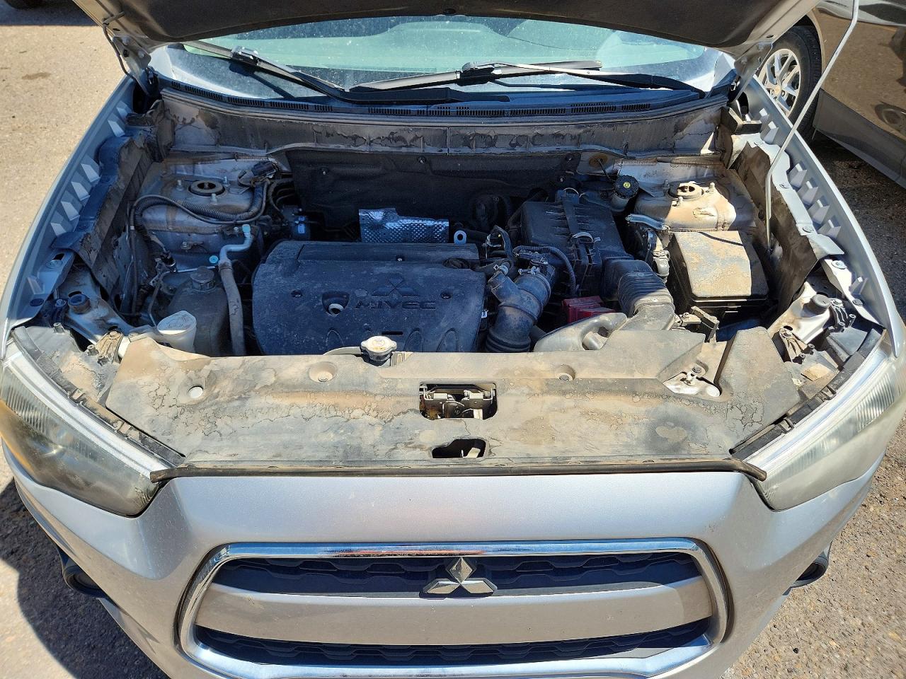 2015 Mitsubishi Outlander Sport Es Silver vin: 4A4AR3AU7FE030369