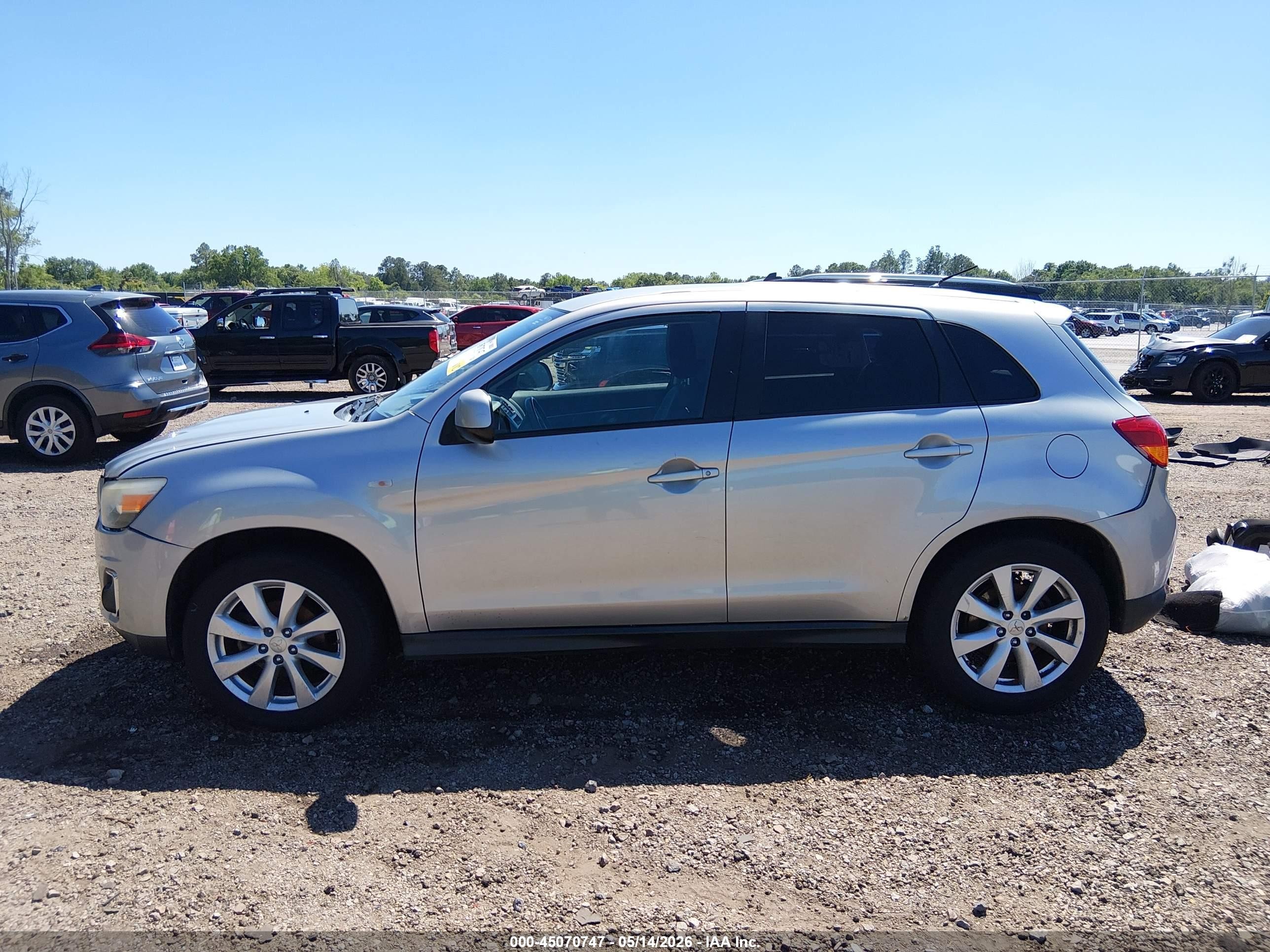 2013 Mitsubishi Outlander Sport Es Silver vin: 4A4AR3AU8DE013366