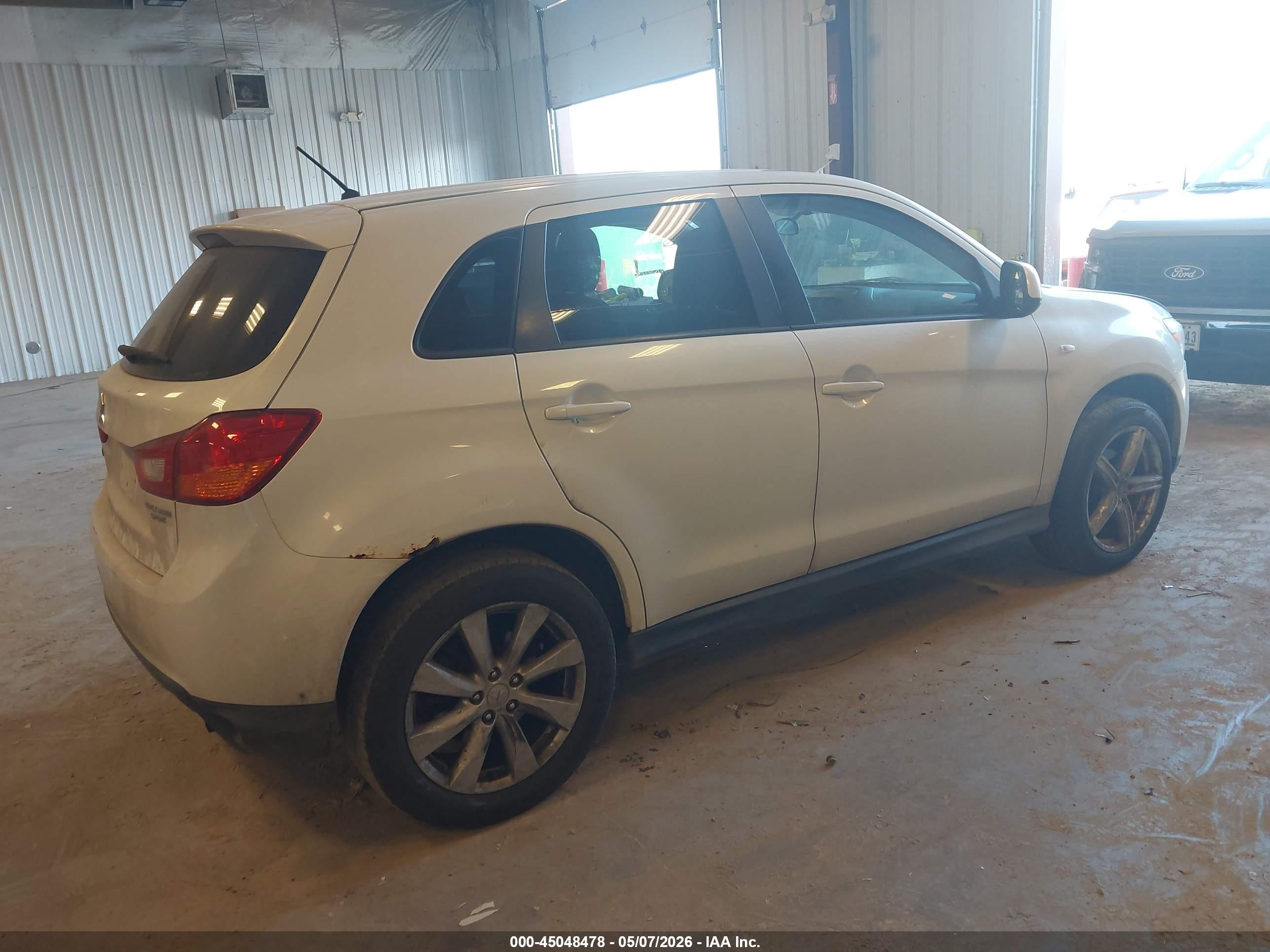 2014 Mitsubishi Outlander Sport Es White vin: 4A4AR3AU8EE016592