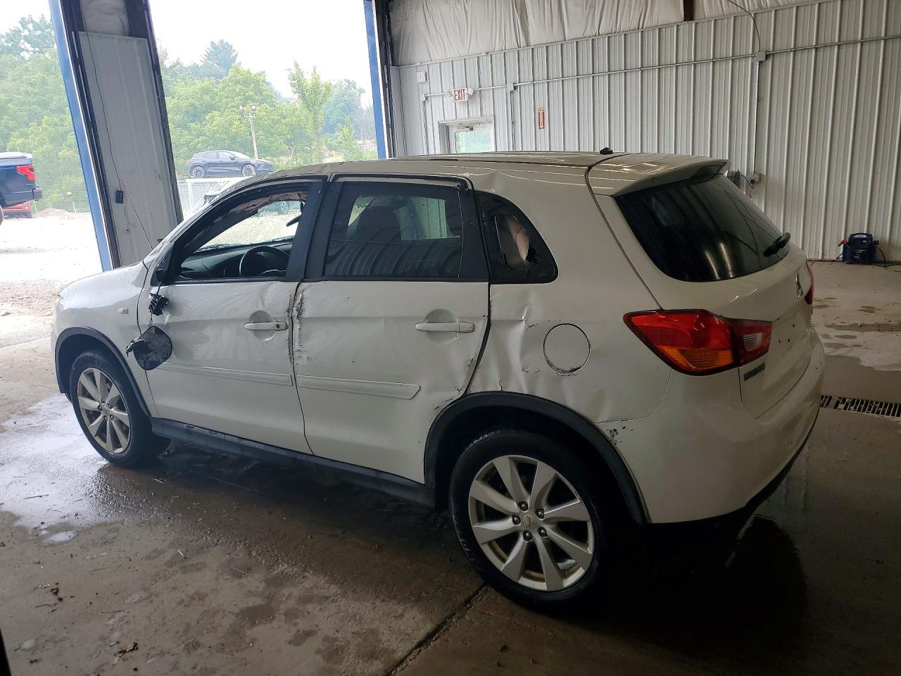 2015 Mitsubishi Outlander Sport Es White vin: 4A4AR3AU8FE022555
