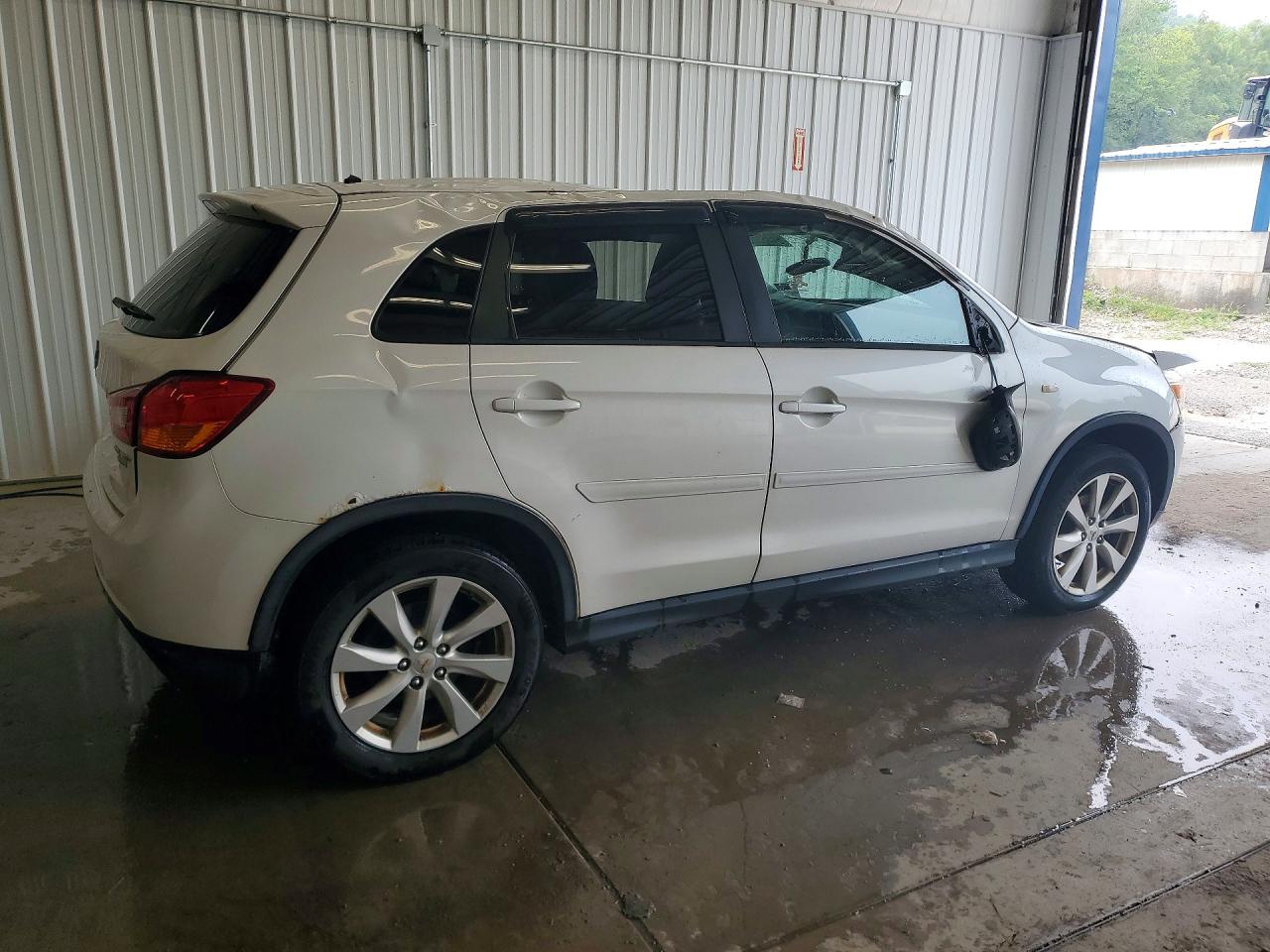 2015 Mitsubishi Outlander Sport Es White vin: 4A4AR3AU8FE022555