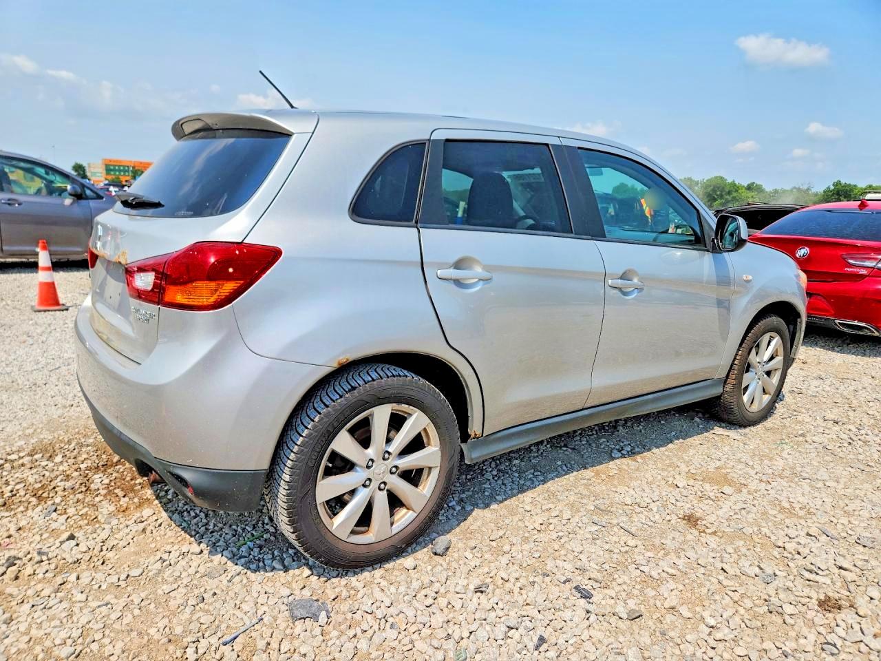 2013 Mitsubishi Outlander Sport Es Silver vin: 4A4AR3AUXDE009190