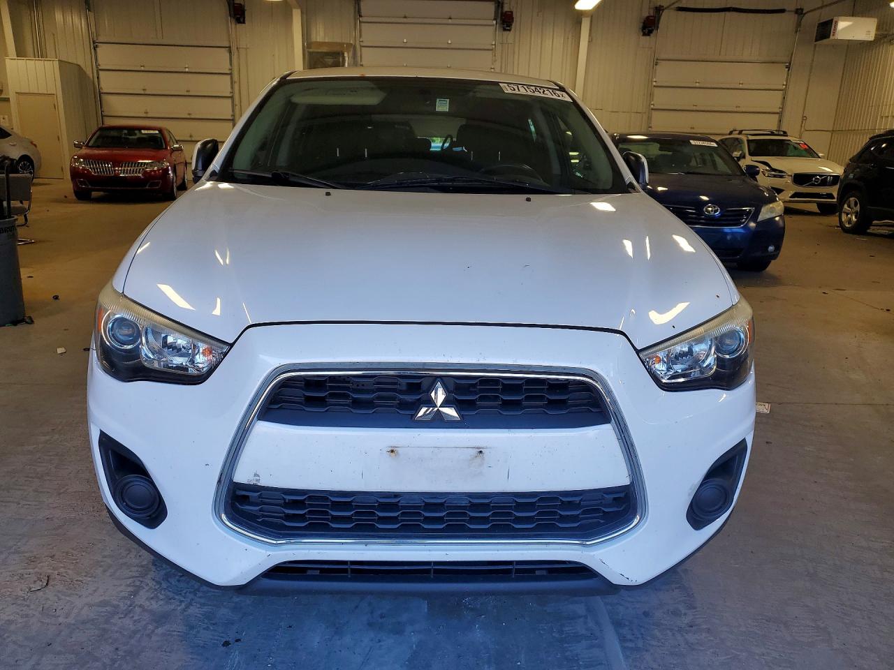 2015 Mitsubishi Outlander Sport Es Белый vin: 4A4AR3AUXFE004591