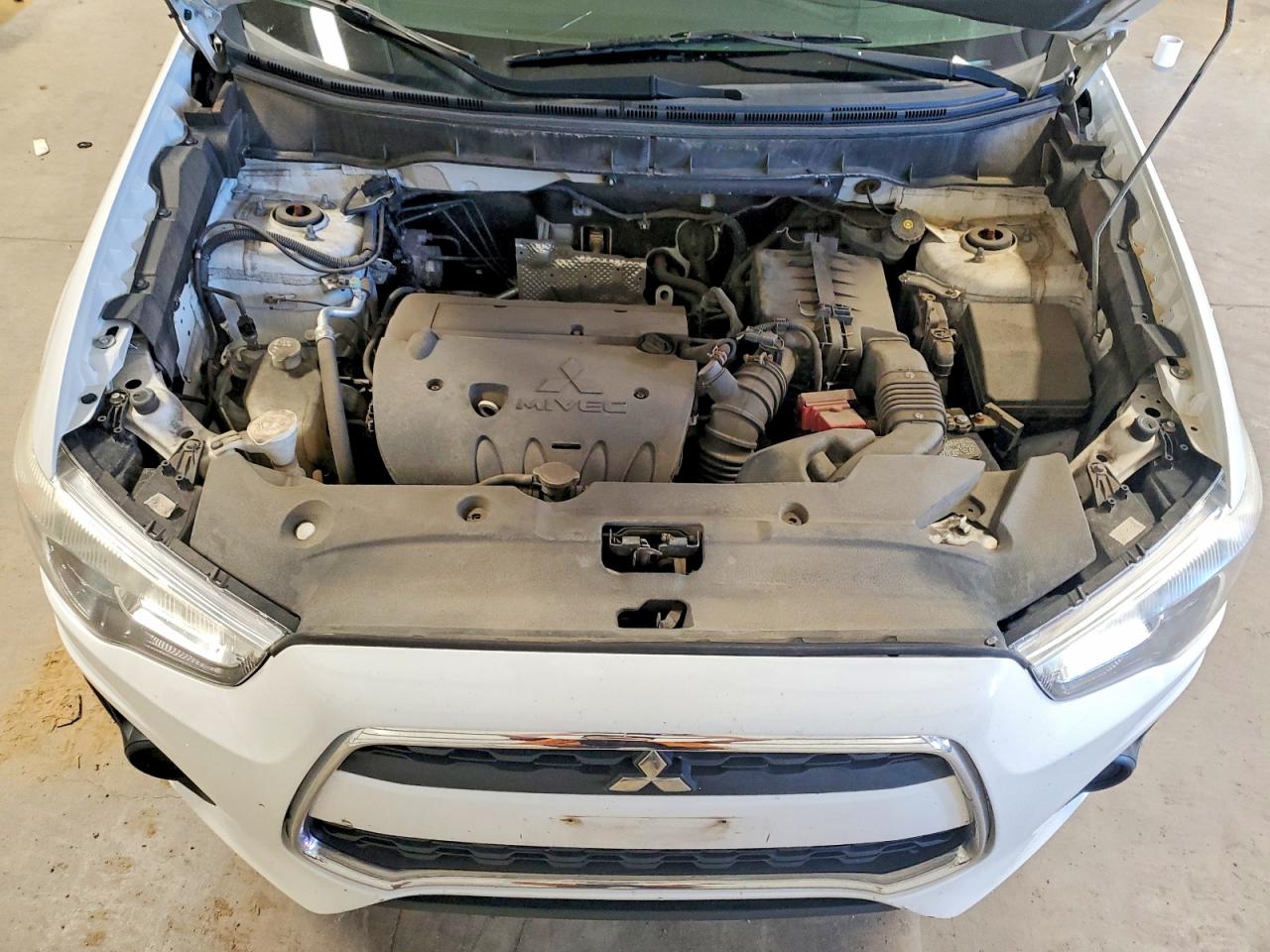 2015 Mitsubishi Outlander Sport Es Белый vin: 4A4AR3AUXFE004591