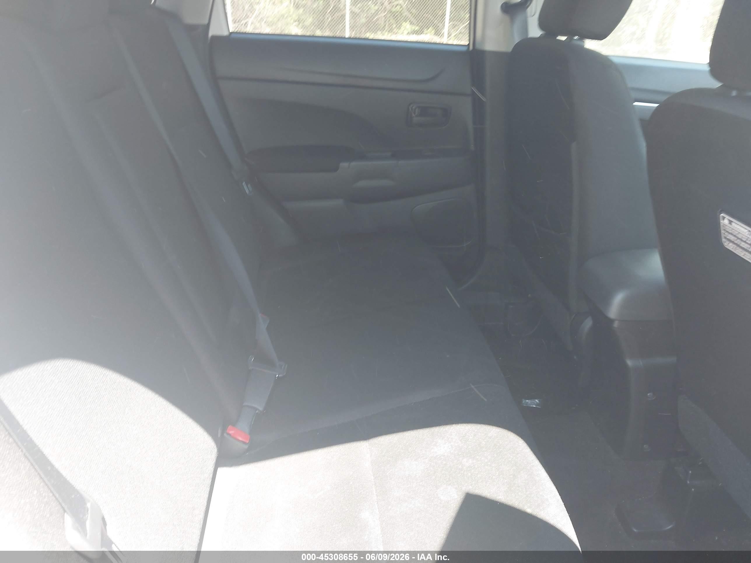 2015 Mitsubishi Outlander Sport Es White vin: 4A4AR3AUXFE034450