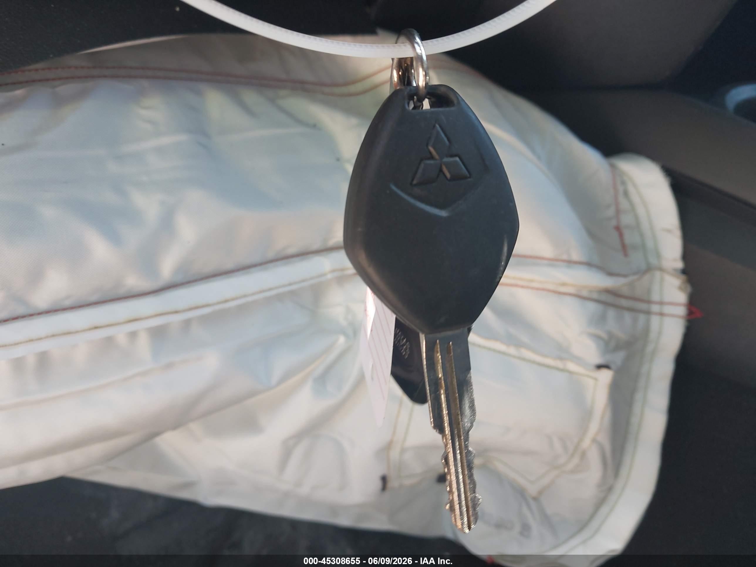 2015 Mitsubishi Outlander Sport Es White vin: 4A4AR3AUXFE034450