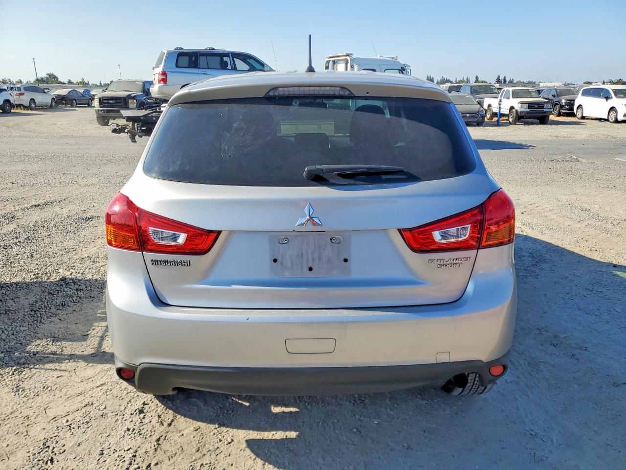 2015 Mitsubishi Outlander Sport Es Серебряный vin: 4A4AR3AUXFE039924