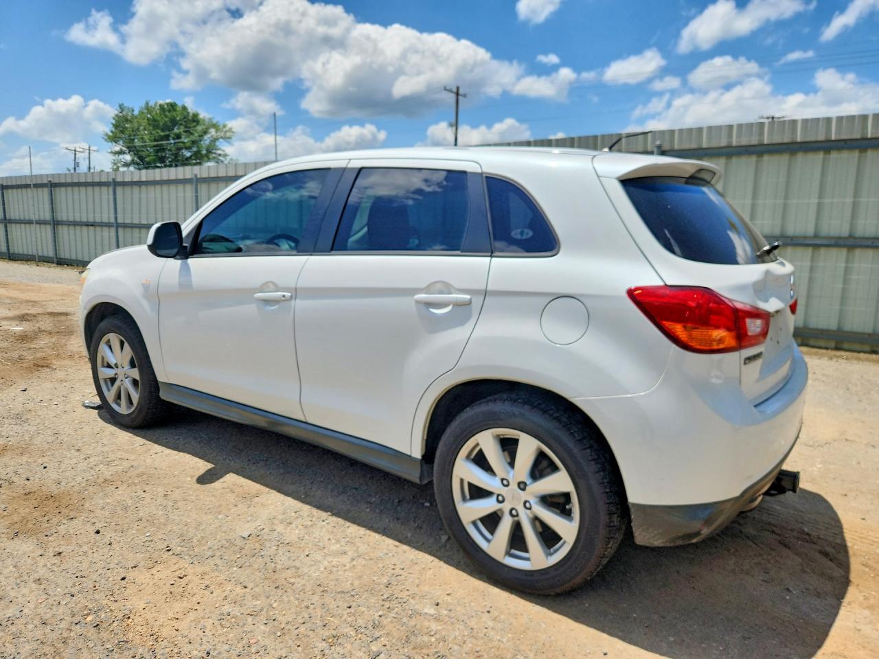2015 Mitsubishi Outlander Sport Es White vin: 4A4AR3AW0FE027363