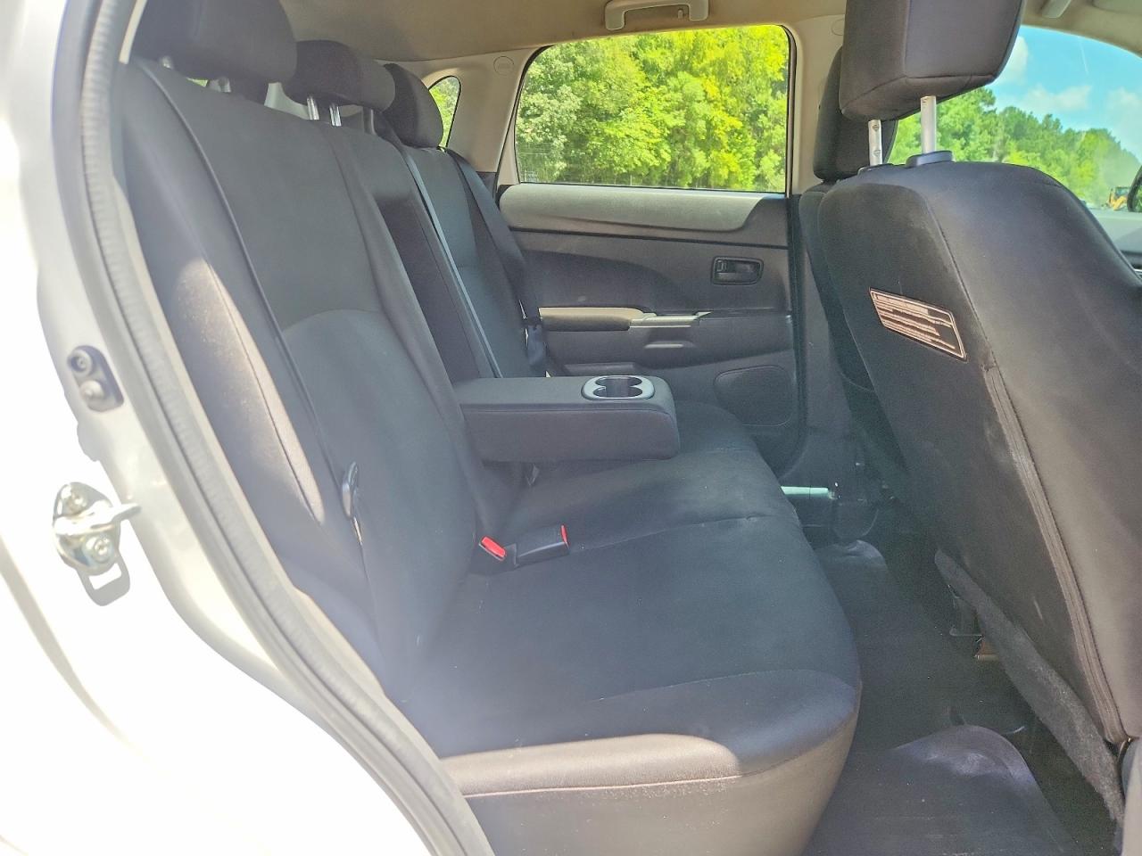 2015 Mitsubishi Outlander Sport Es White vin: 4A4AR3AW0FE027363