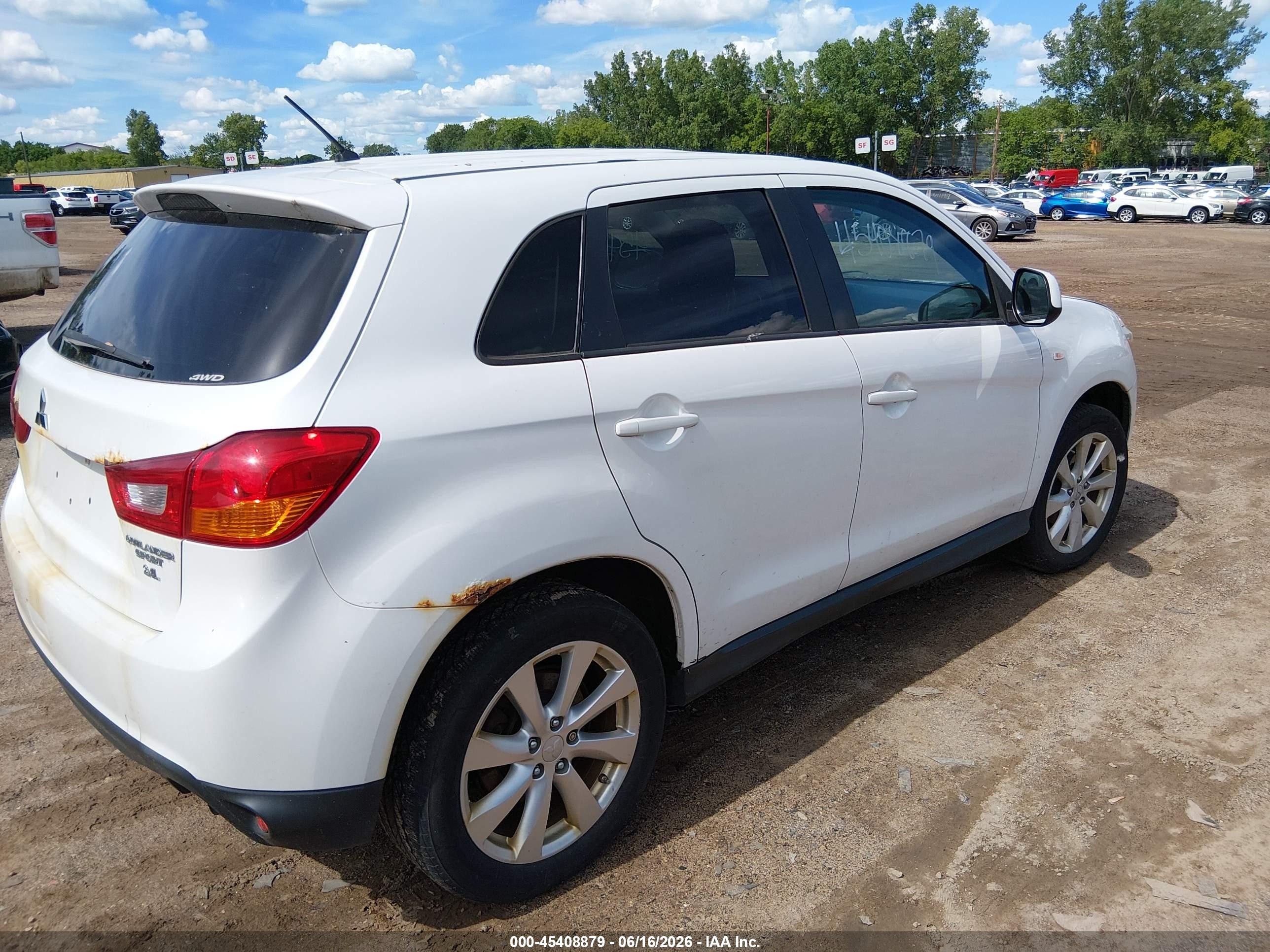 2015 Mitsubishi Outlander Sport Es Белый vin: 4A4AR3AW5FE025480