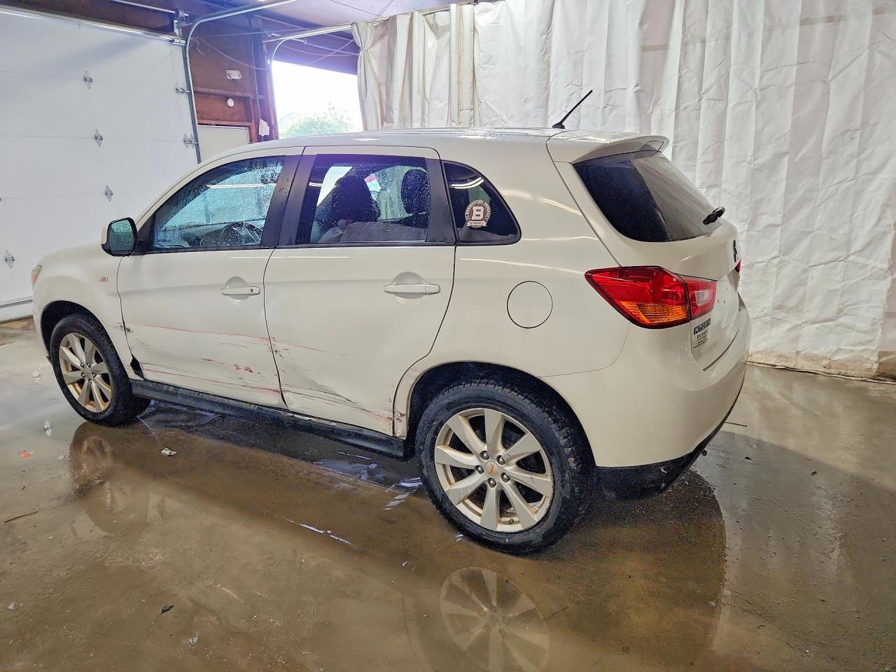 2015 Mitsubishi Outlander Sport Es White vin: 4A4AR3AW5FE030520
