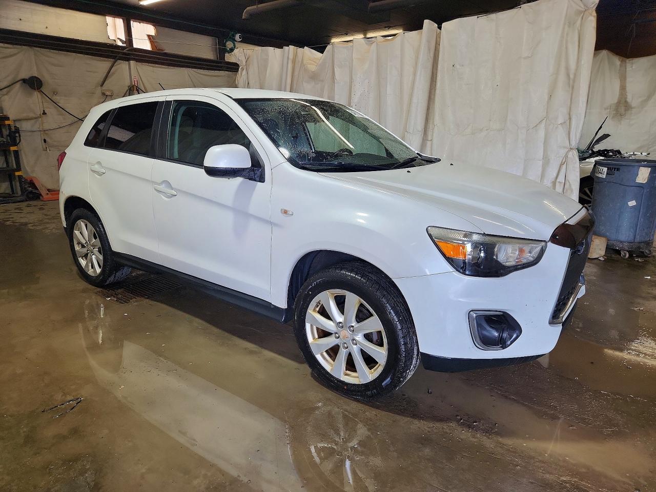 2015 Mitsubishi Outlander Sport Es White vin: 4A4AR3AW5FE030520