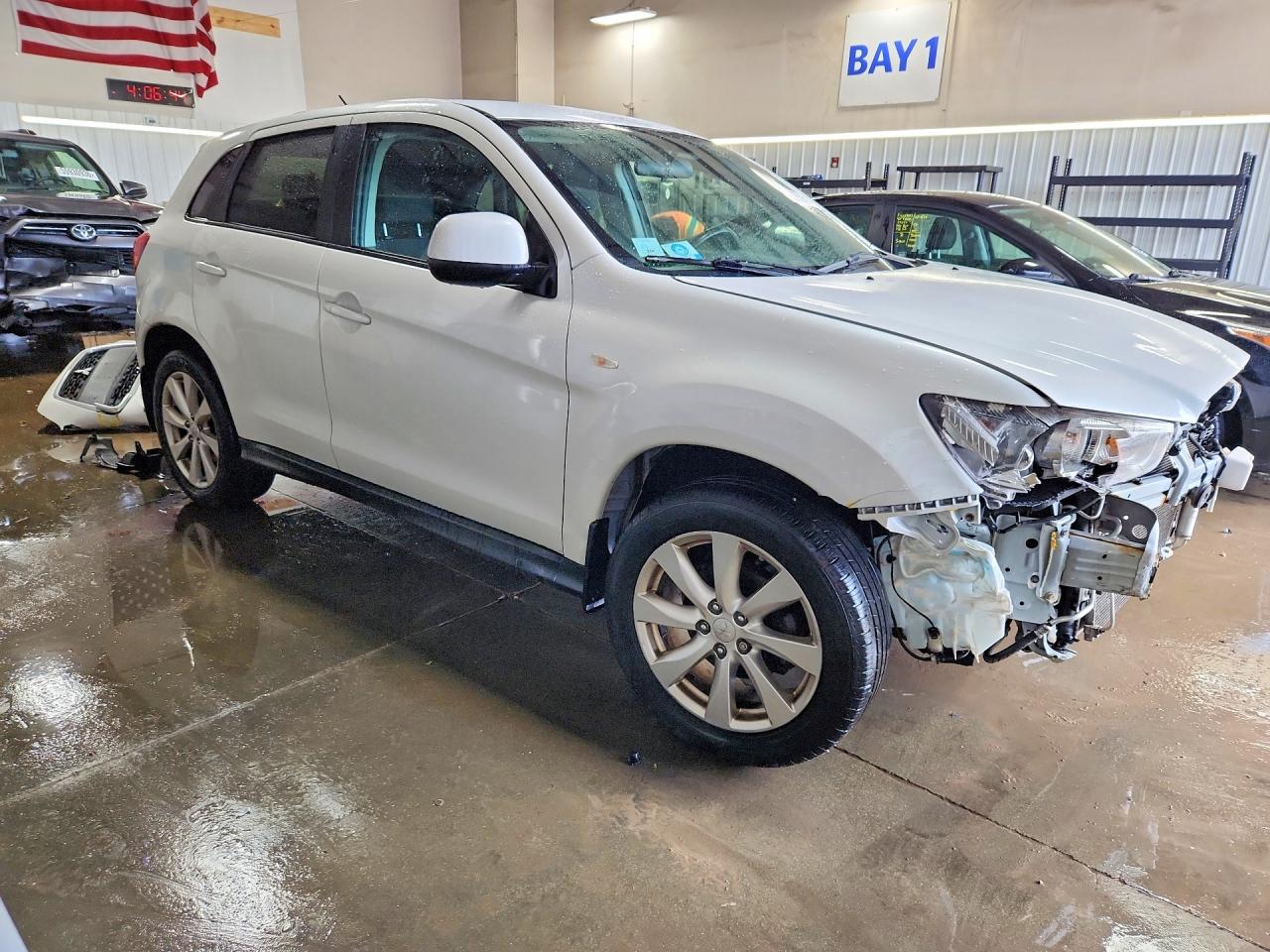 2015 Mitsubishi Outlander Sport Es White vin: 4A4AR3AW9FE036837