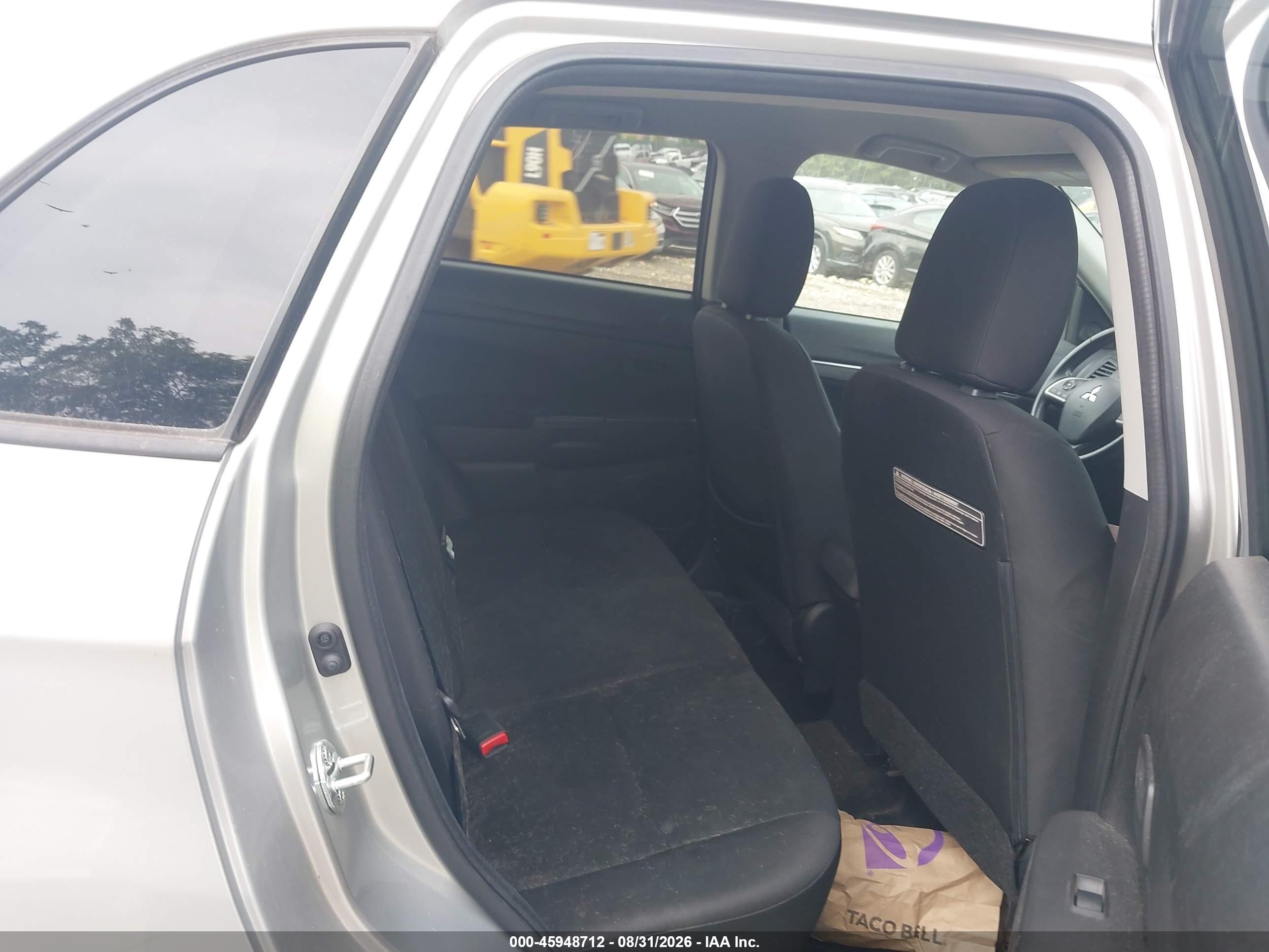 2015 Mitsubishi Outlander Sport Es Silver vin: 4A4AR3AW9FE052956