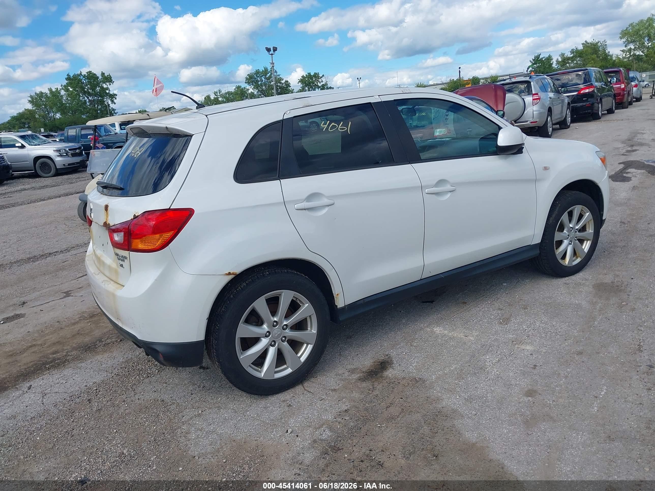 2015 Mitsubishi Outlander Sport Es White vin: 4A4AR3AWXFE036040