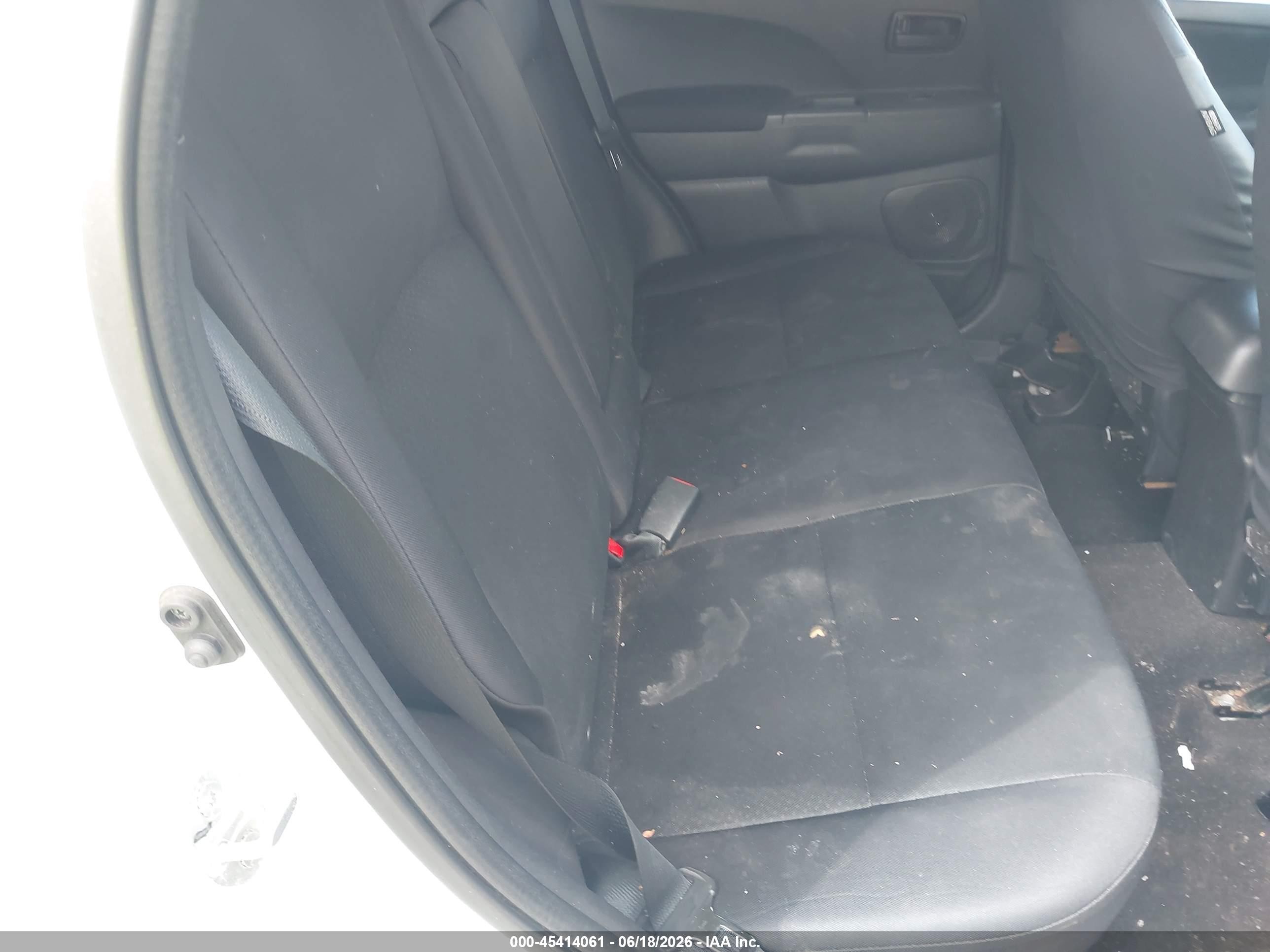 2015 Mitsubishi Outlander Sport Es White vin: 4A4AR3AWXFE036040