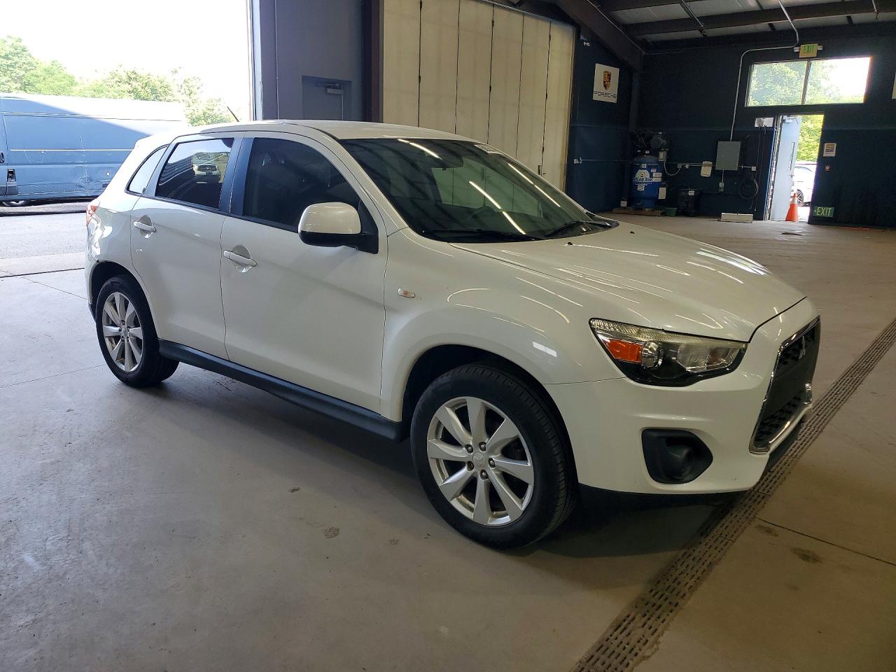 2015 Mitsubishi Outlander Sport Es White vin: 4A4AR3AWXFE038418