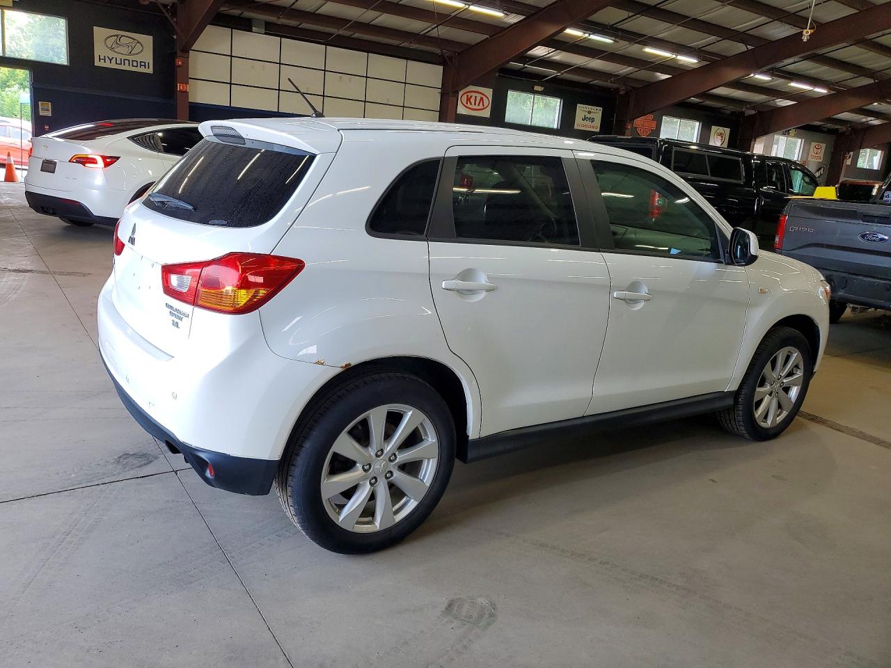 2015 Mitsubishi Outlander Sport Es White vin: 4A4AR3AWXFE038418