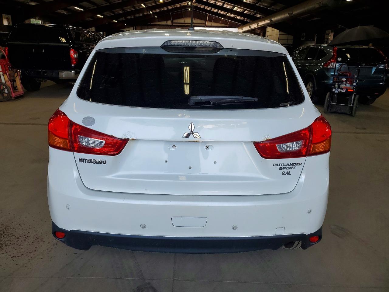 2015 Mitsubishi Outlander Sport Es White vin: 4A4AR3AWXFE038418