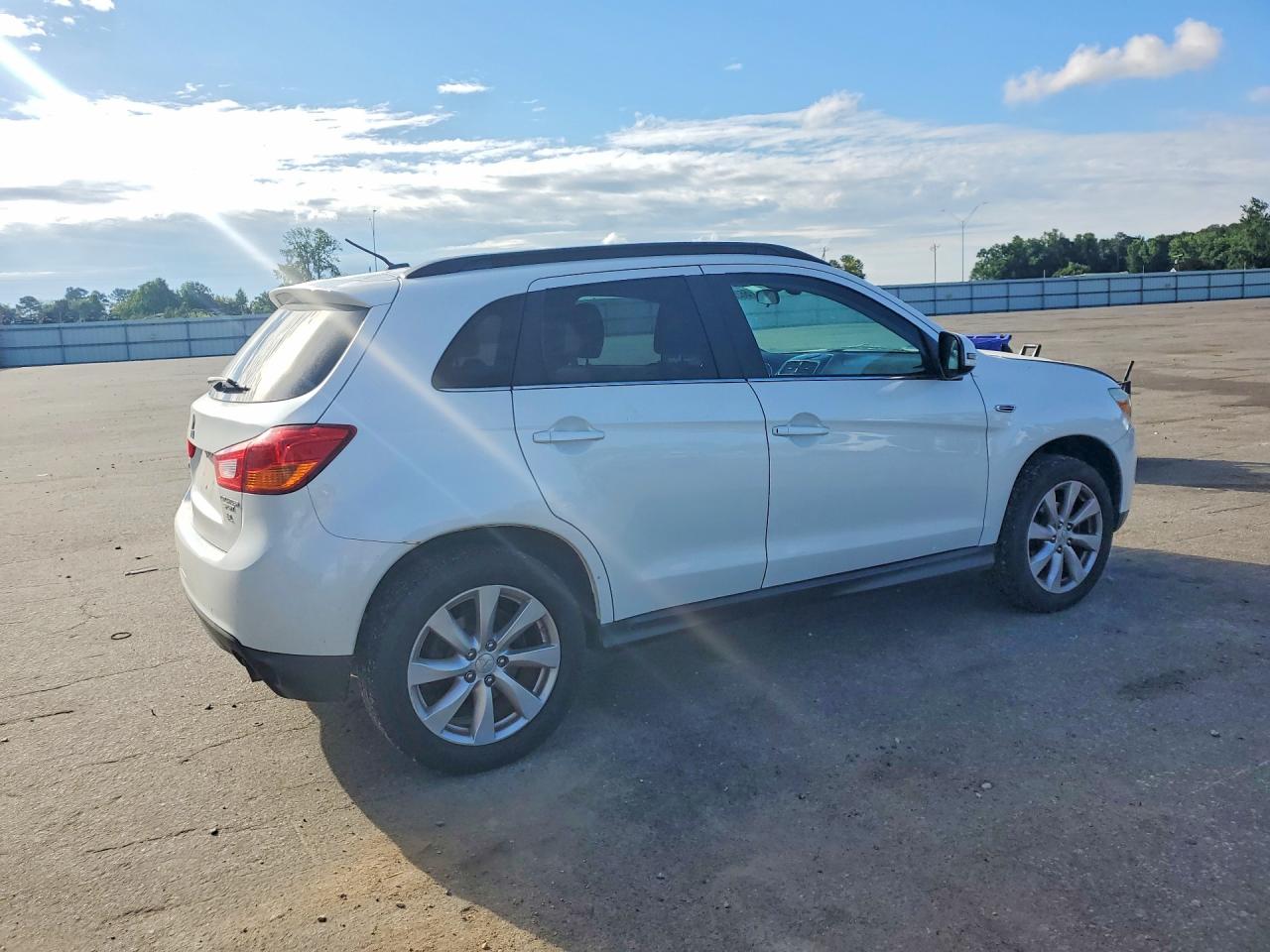 2015 Mitsubishi Outlander Sport Se White vin: 4A4AR4AW1FE048258