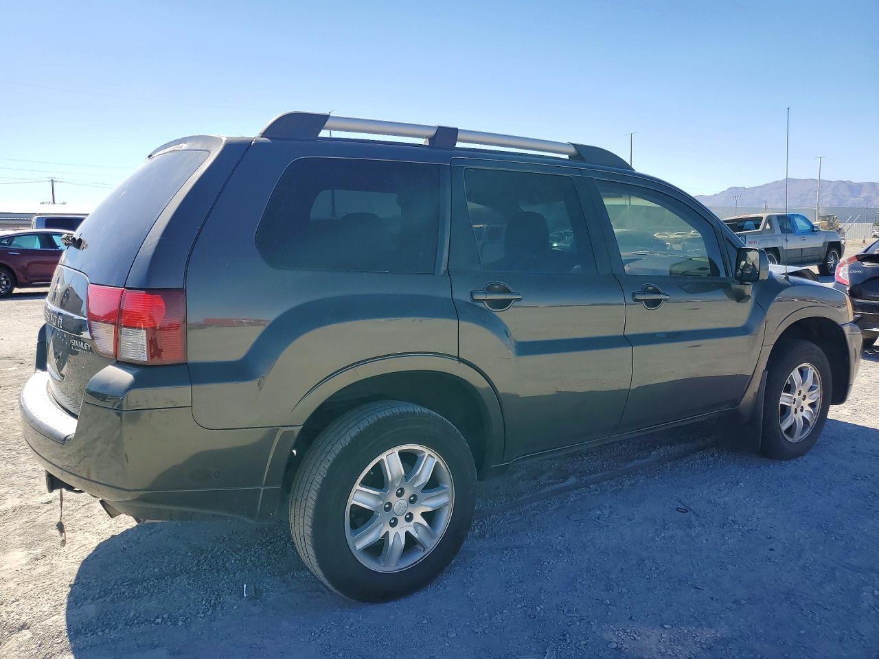 2010 Mitsubishi Endeavor Ls Black vin: 4A4JM2AS1AE016452