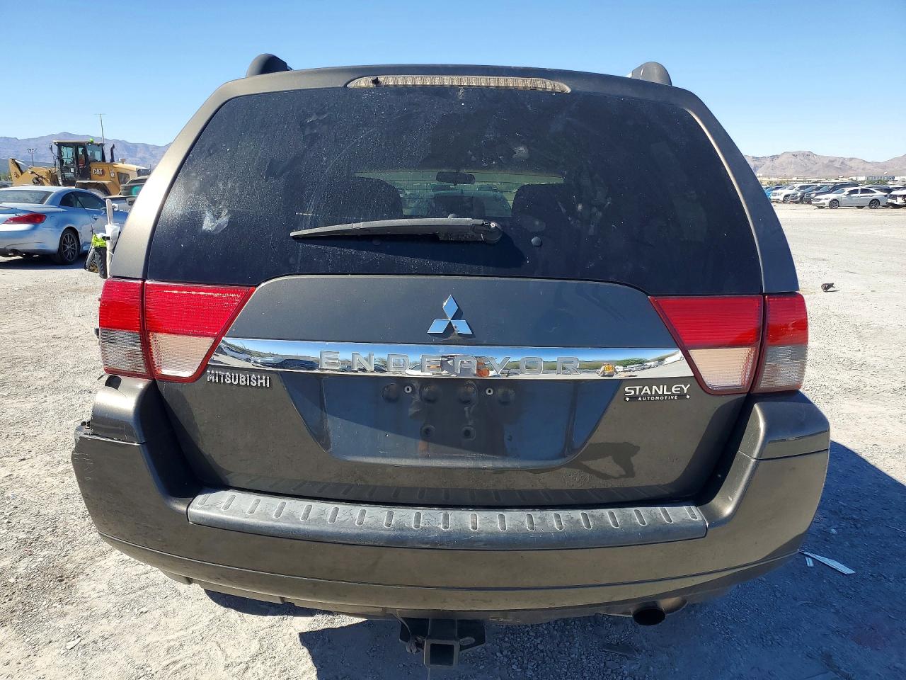 2010 Mitsubishi Endeavor Ls Black vin: 4A4JM2AS1AE016452
