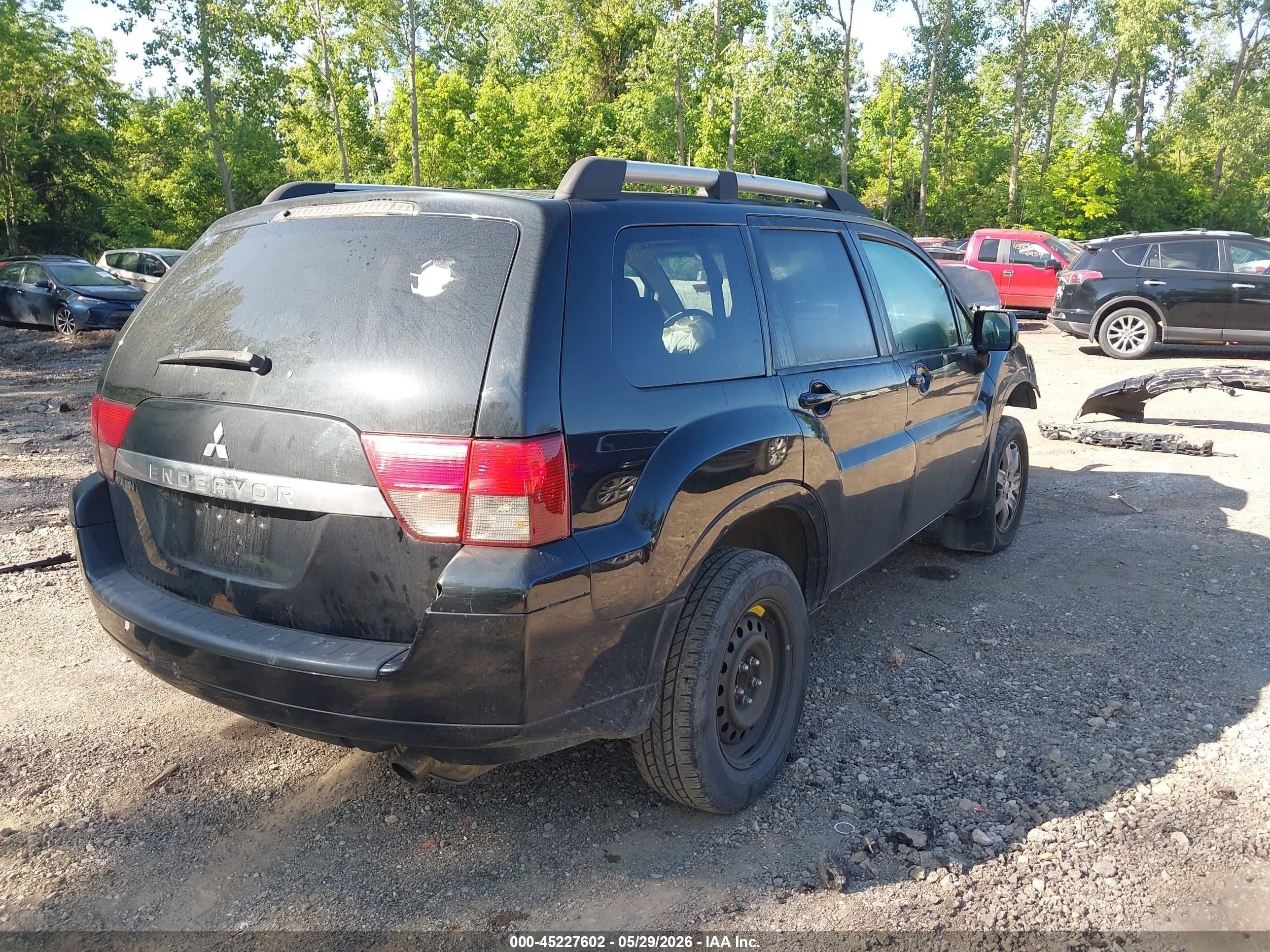 2011 Mitsubishi Endeavor Ls Black vin: 4A4JM2AS1BE033513