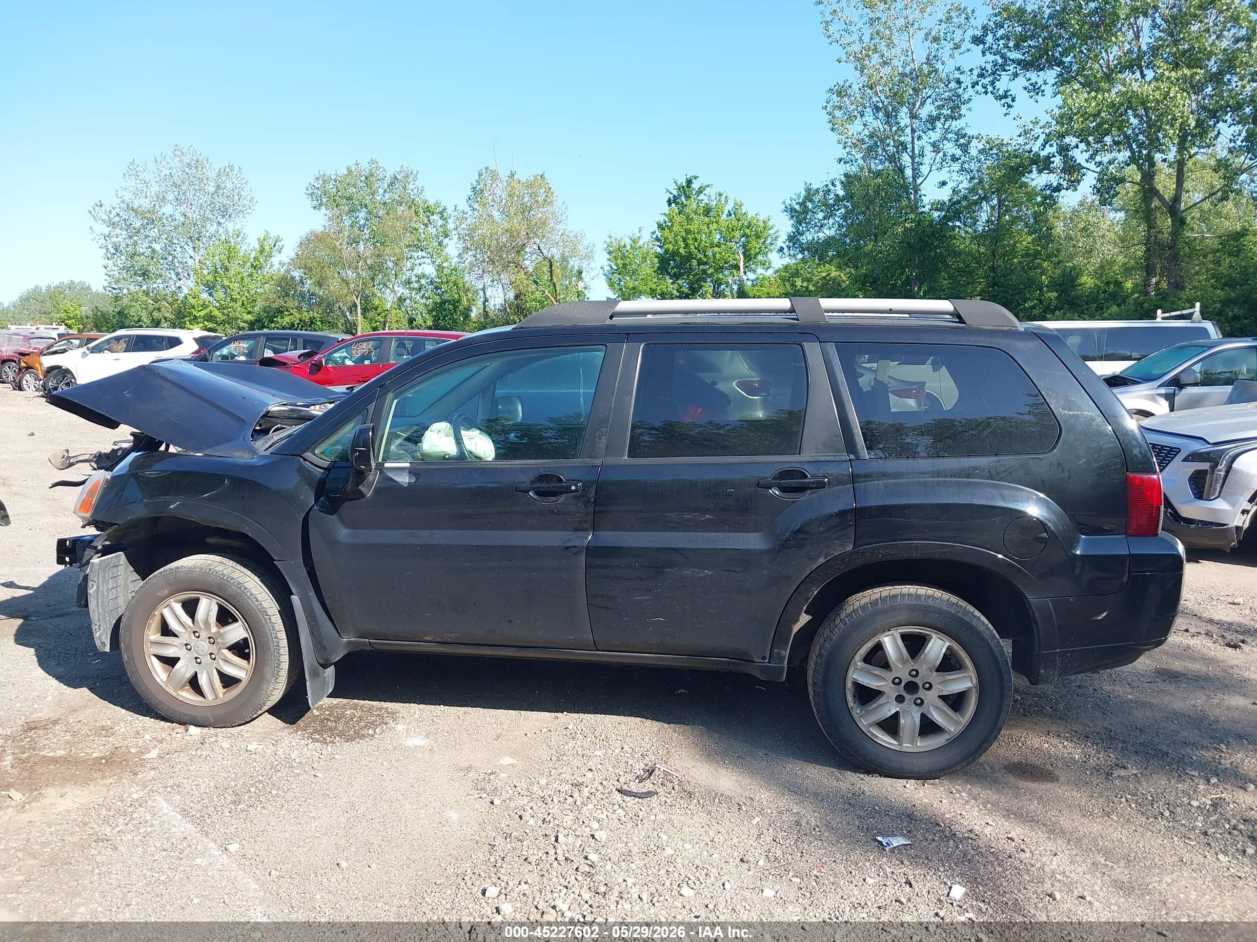2011 Mitsubishi Endeavor Ls Black vin: 4A4JM2AS1BE033513
