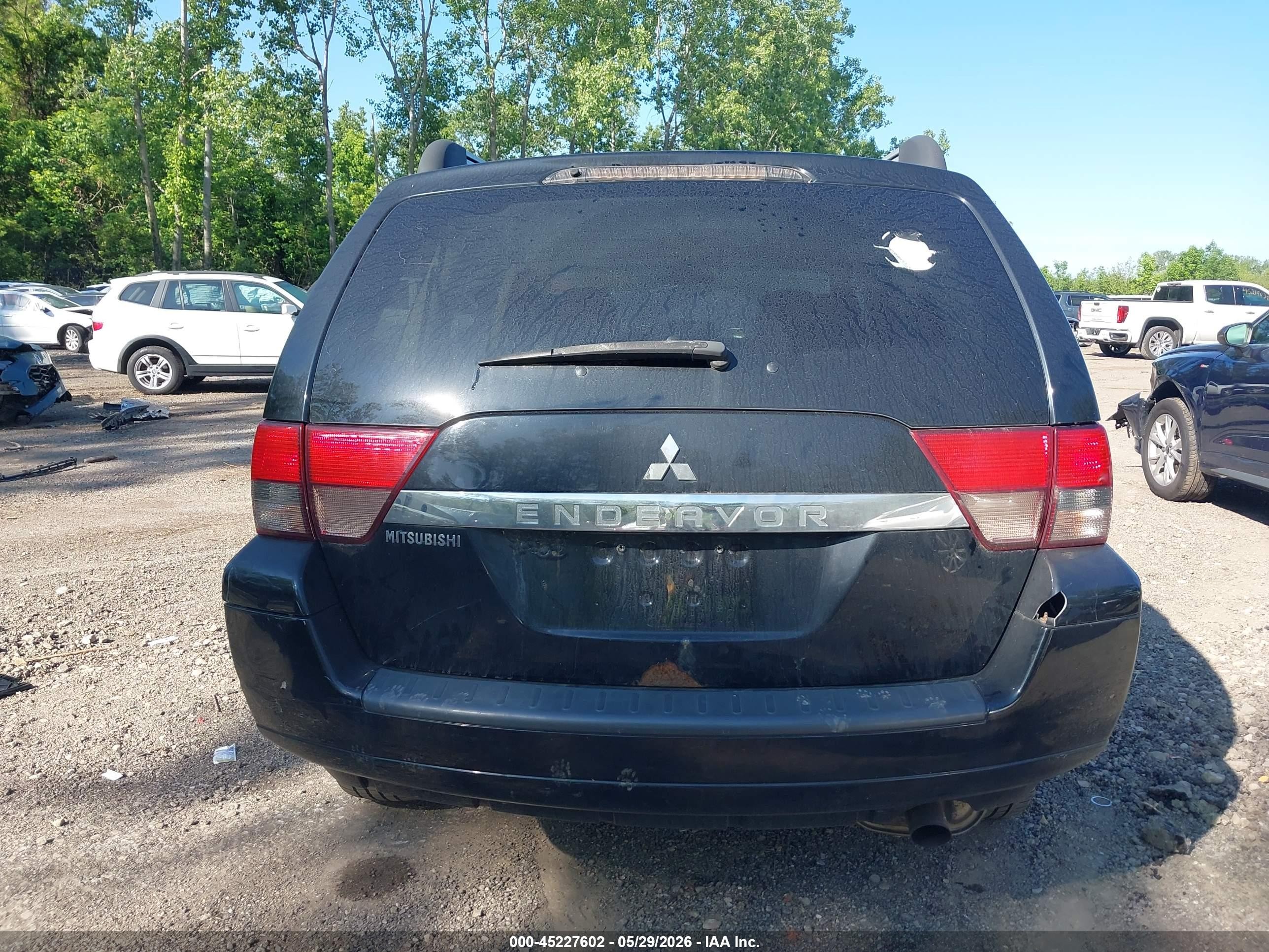 2011 Mitsubishi Endeavor Ls Black vin: 4A4JM2AS1BE033513