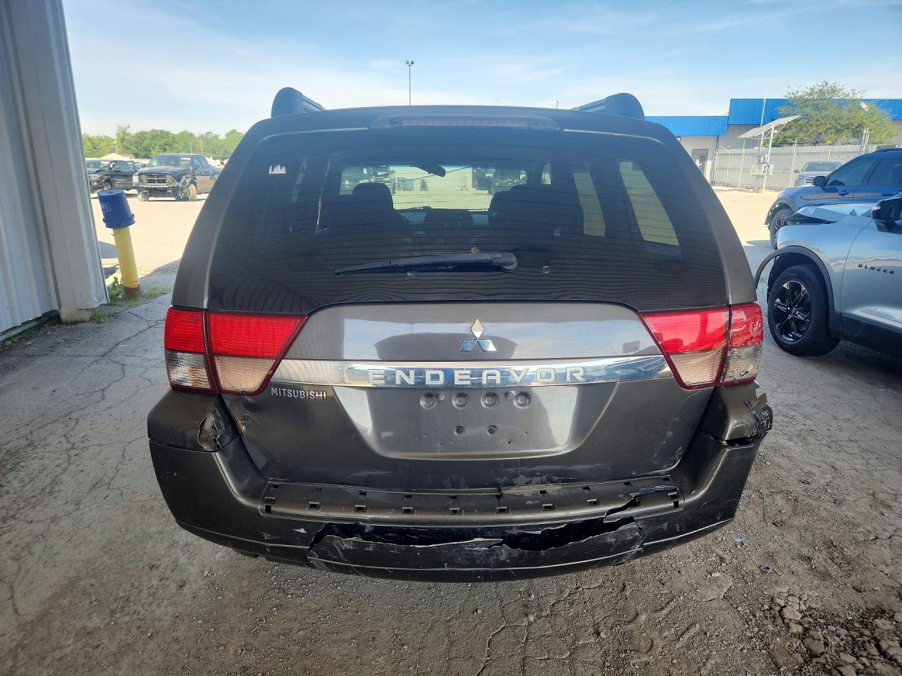 2010 Mitsubishi Endeavor Ls Gray vin: 4A4JM2AS2AE013432