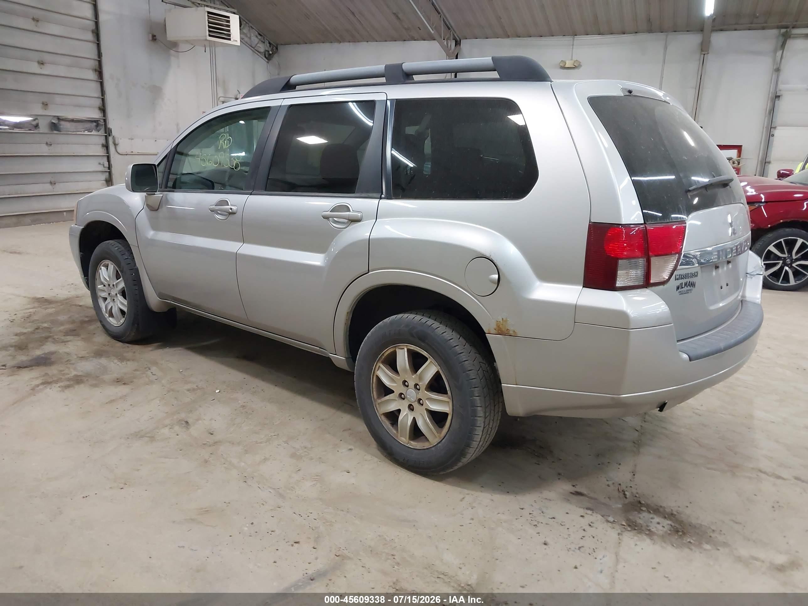 2010 Mitsubishi Endeavor Ls Silver vin: 4A4JM2AS2AE013866