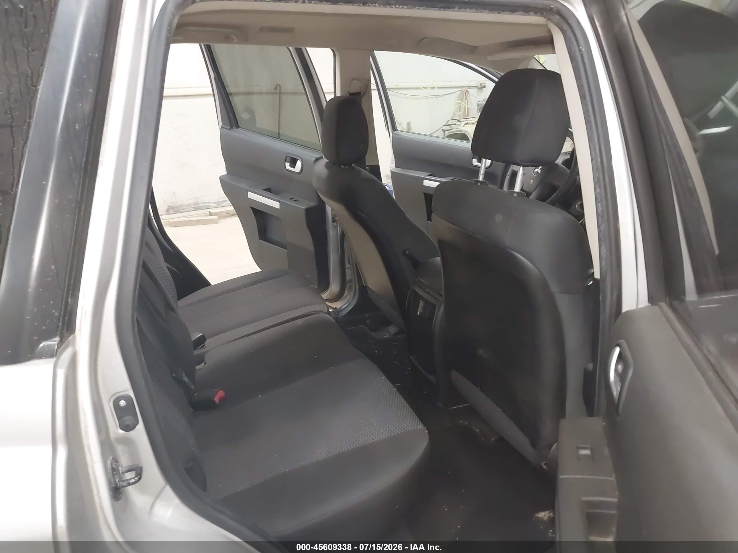 2010 Mitsubishi Endeavor Ls Silver vin: 4A4JM2AS2AE013866