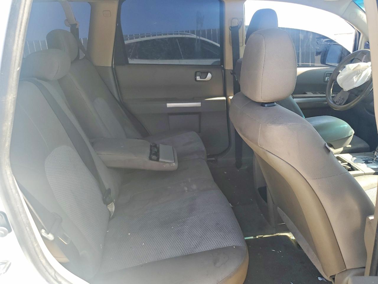 2011 Mitsubishi Endeavor Ls Белый vin: 4A4JM2AS2BE035450
