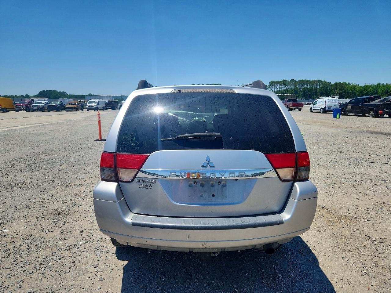 2011 Mitsubishi Endeavor Ls Silver vin: 4A4JM2ASXBE029153