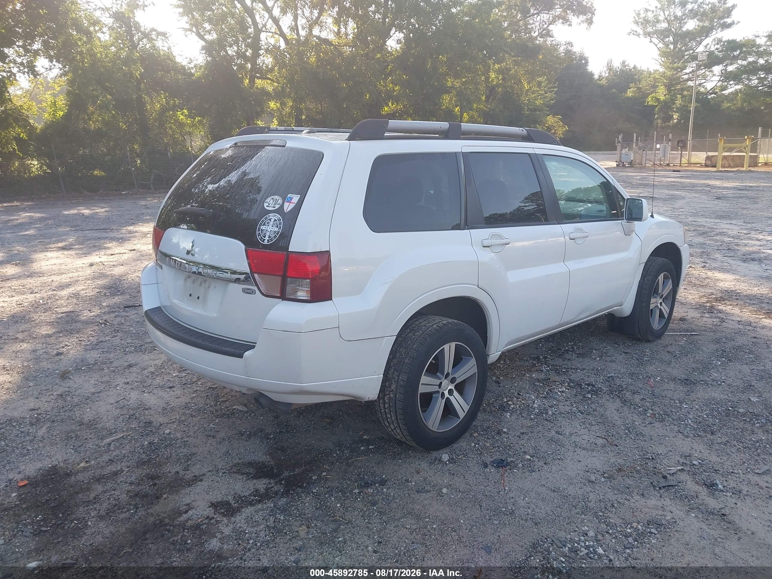 2010 Mitsubishi Endeavor Se White vin: 4A4JM3AS2AE011959
